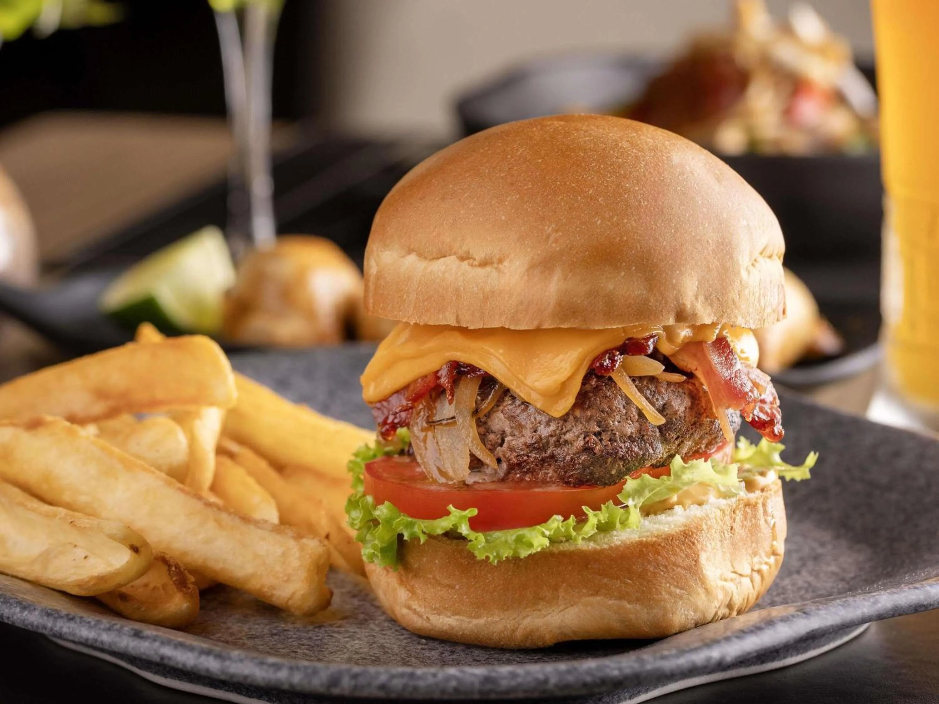 Restaurant/places to eat in Novotel Curitiba Batel