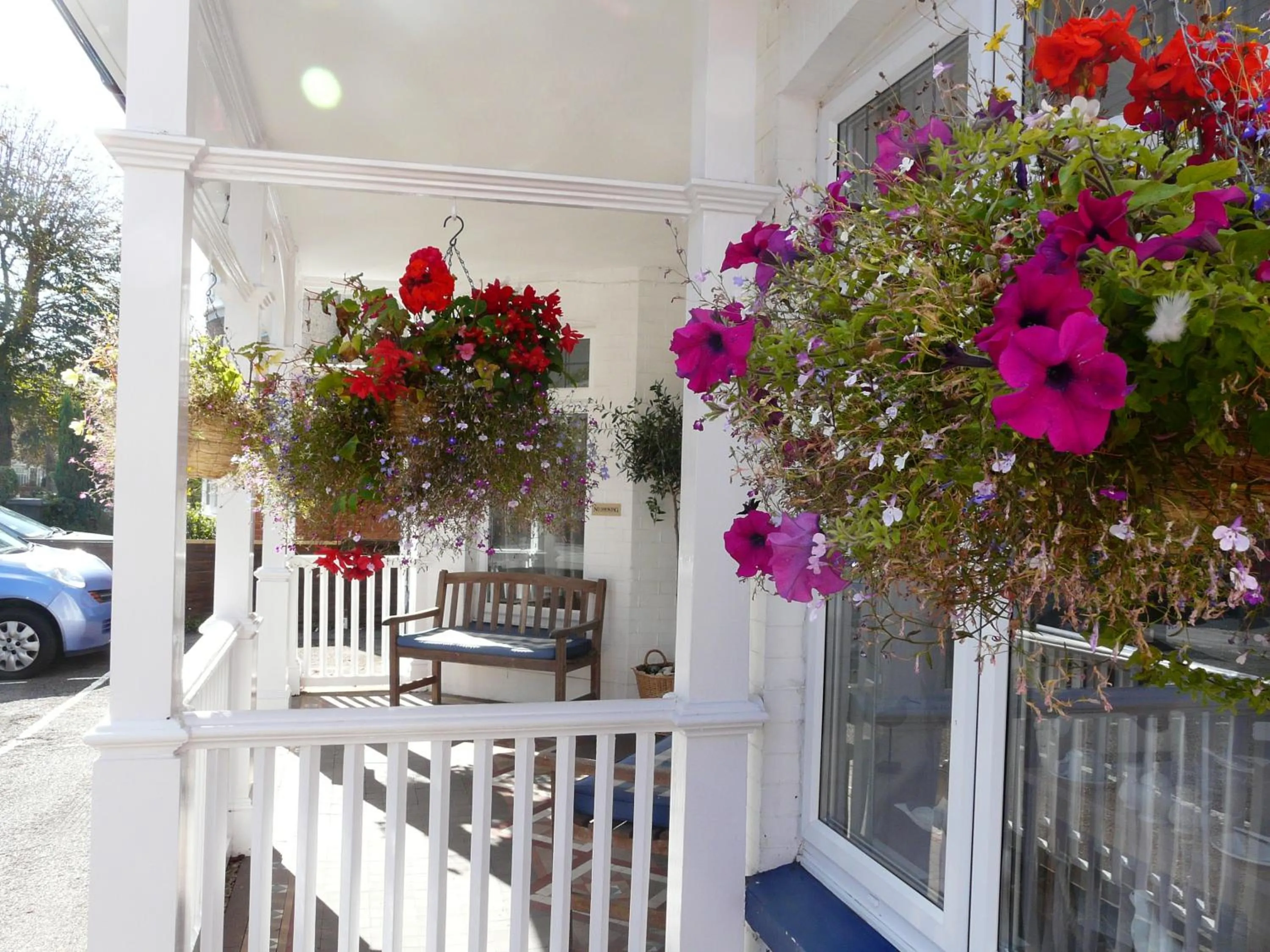 Facade/entrance in Alexander Lodge
