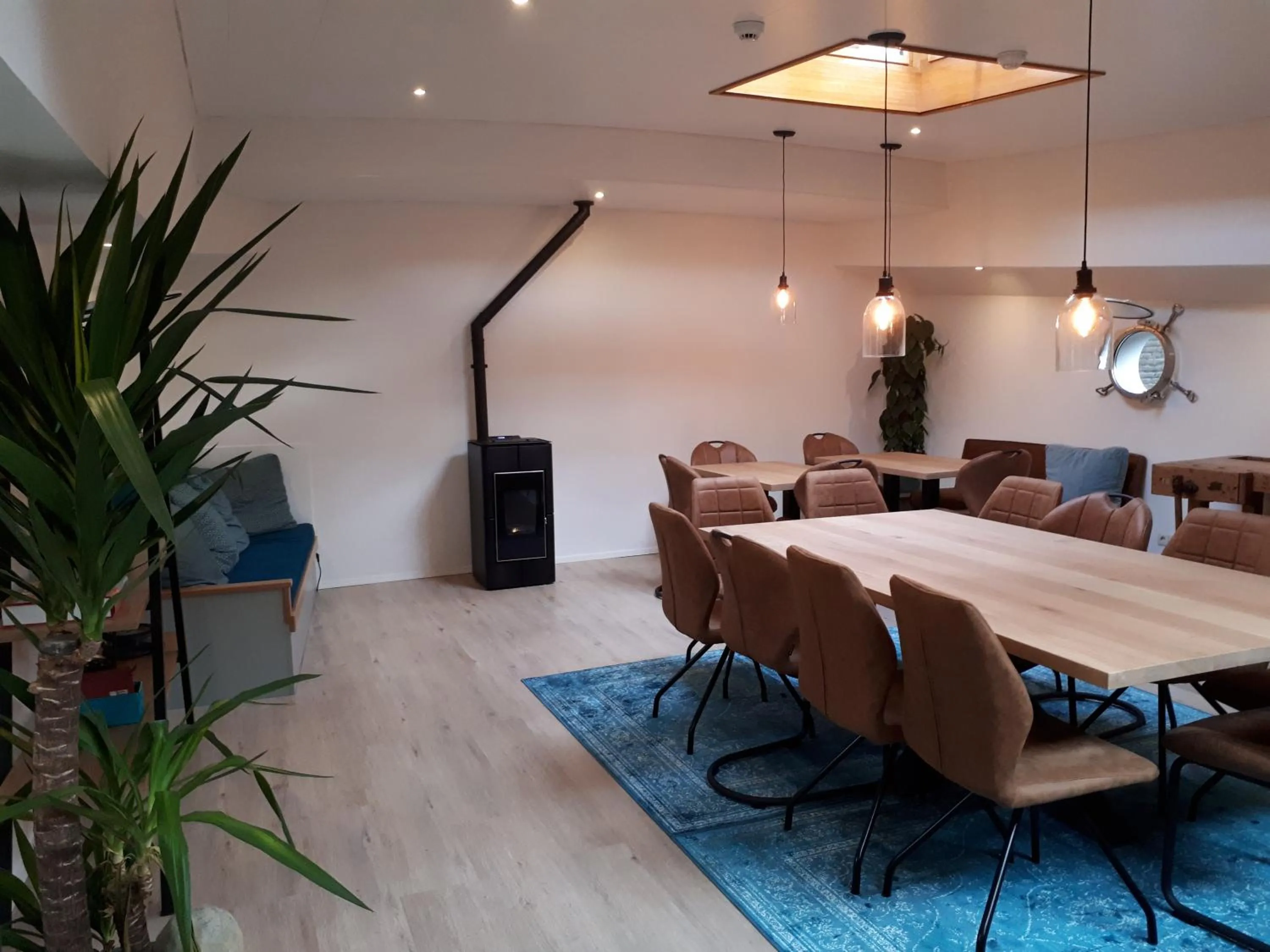 Living room in Rooms on Water