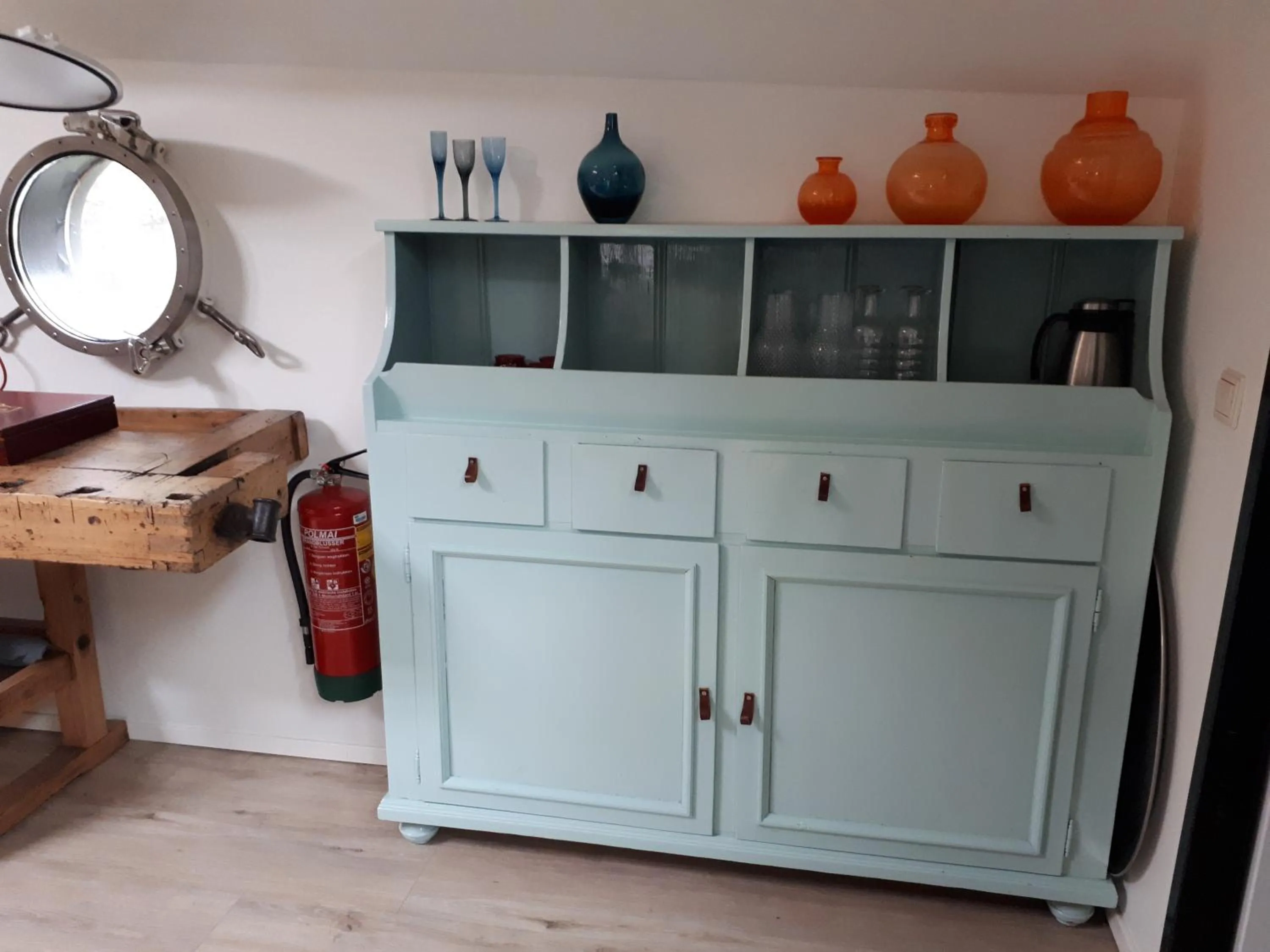 Communal lounge/ TV room in Rooms on Water