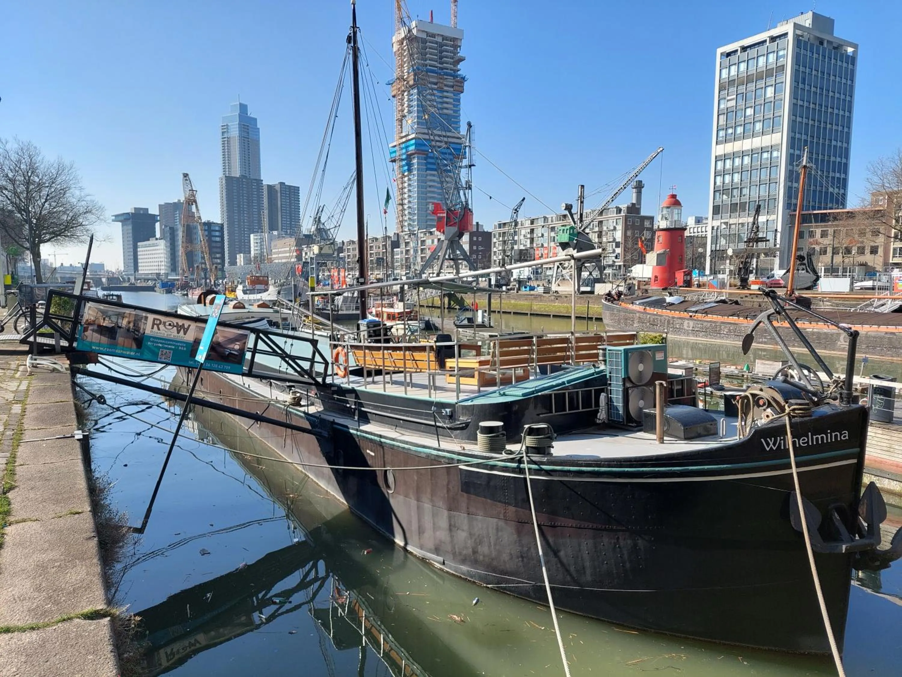 Property building in Rooms on Water