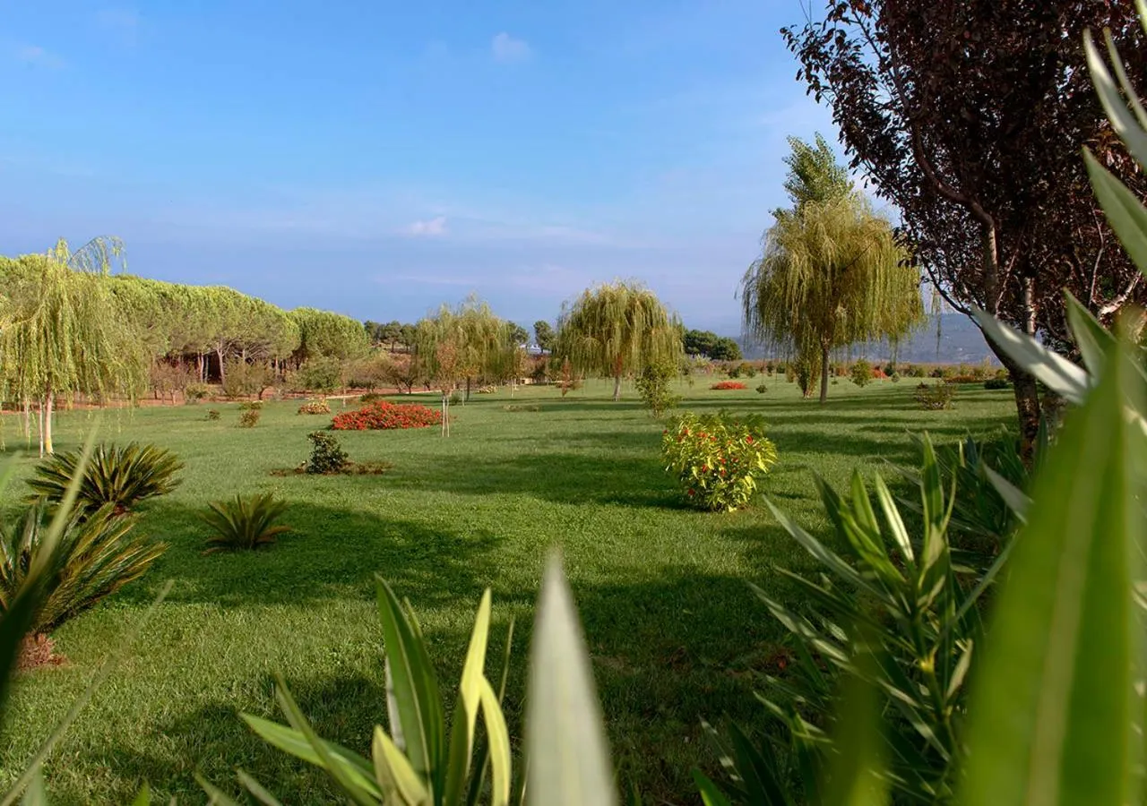 Garden in Popilia Country Resort