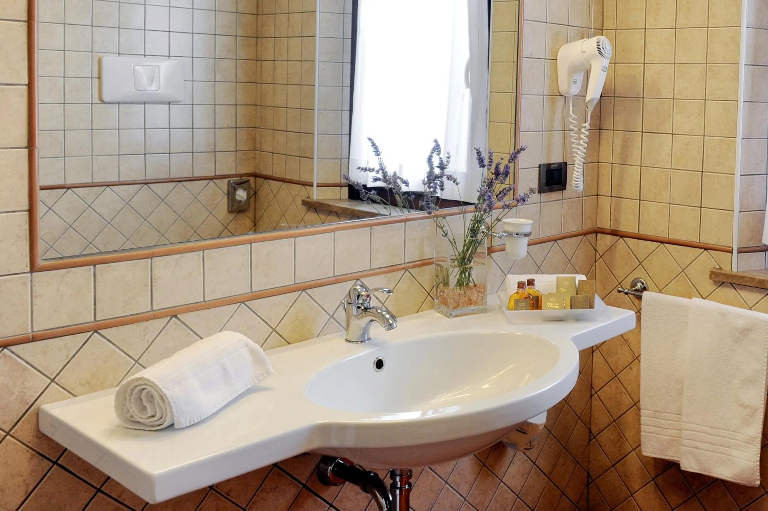 Shower in Popilia Country Resort