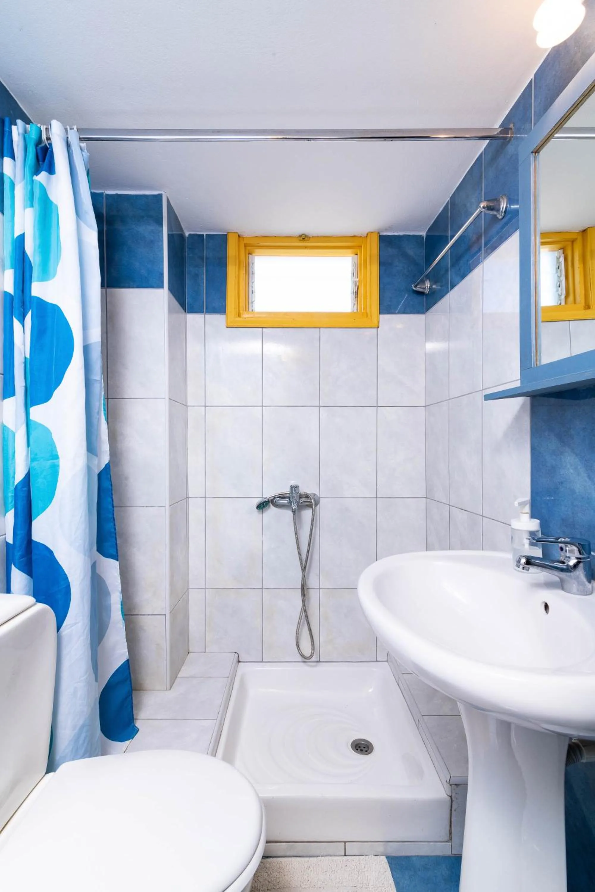 Shower in Afroditi Apartments