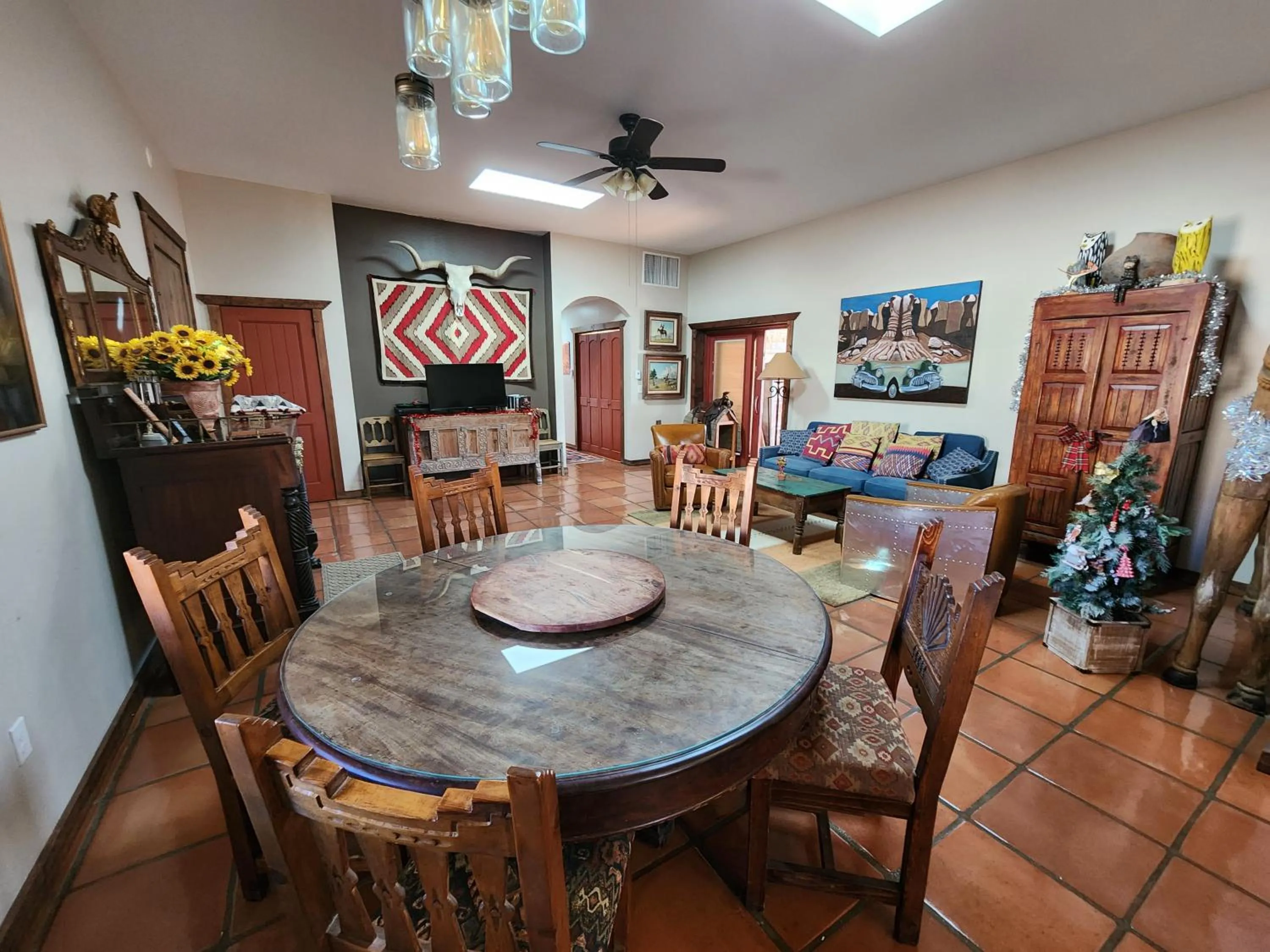 Dining area in Canyon Of The Ancients Guest Ranch
