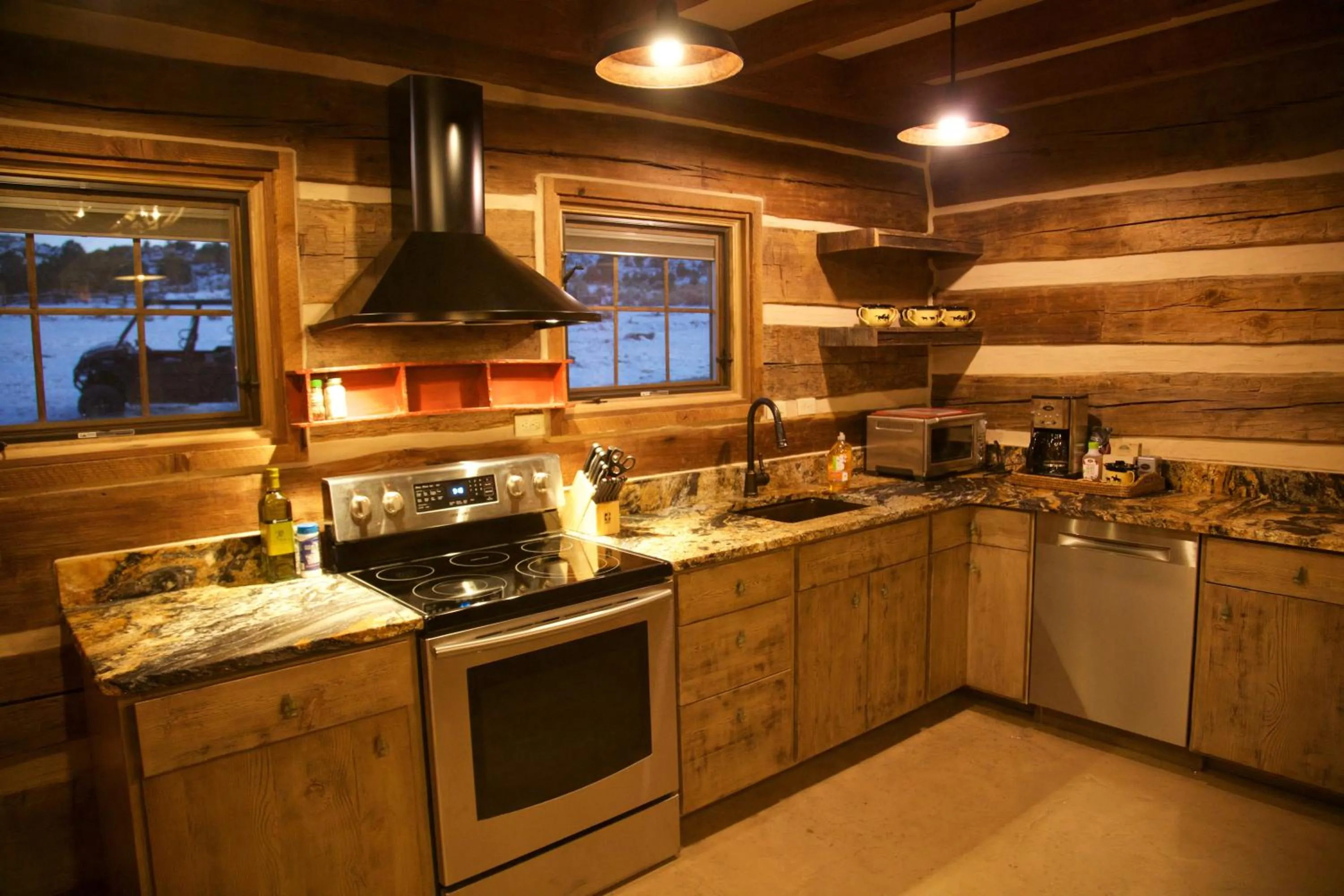 Kitchen or kitchenette in Canyon Of The Ancients Guest Ranch