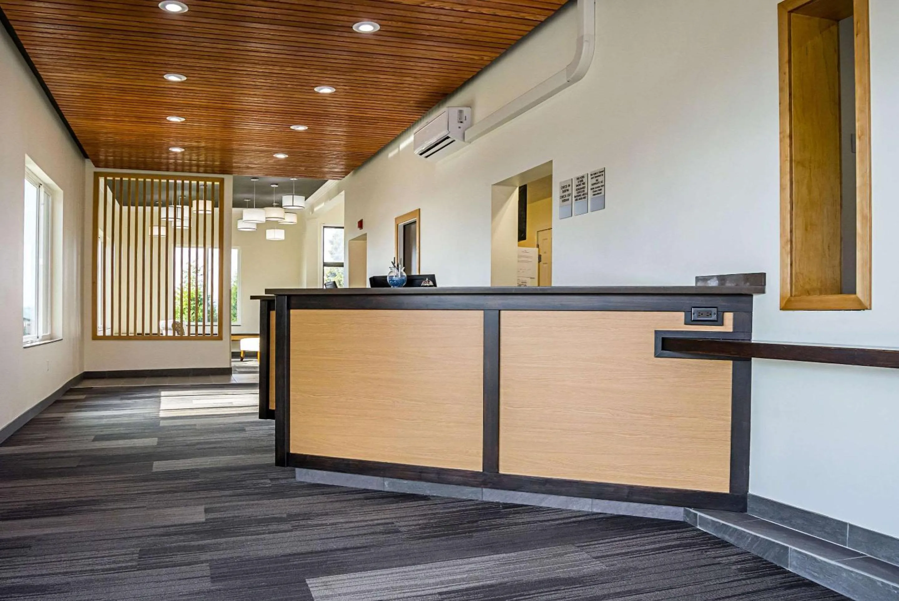 Lobby or reception in Quality Inn & Suites Clackamas - Portland