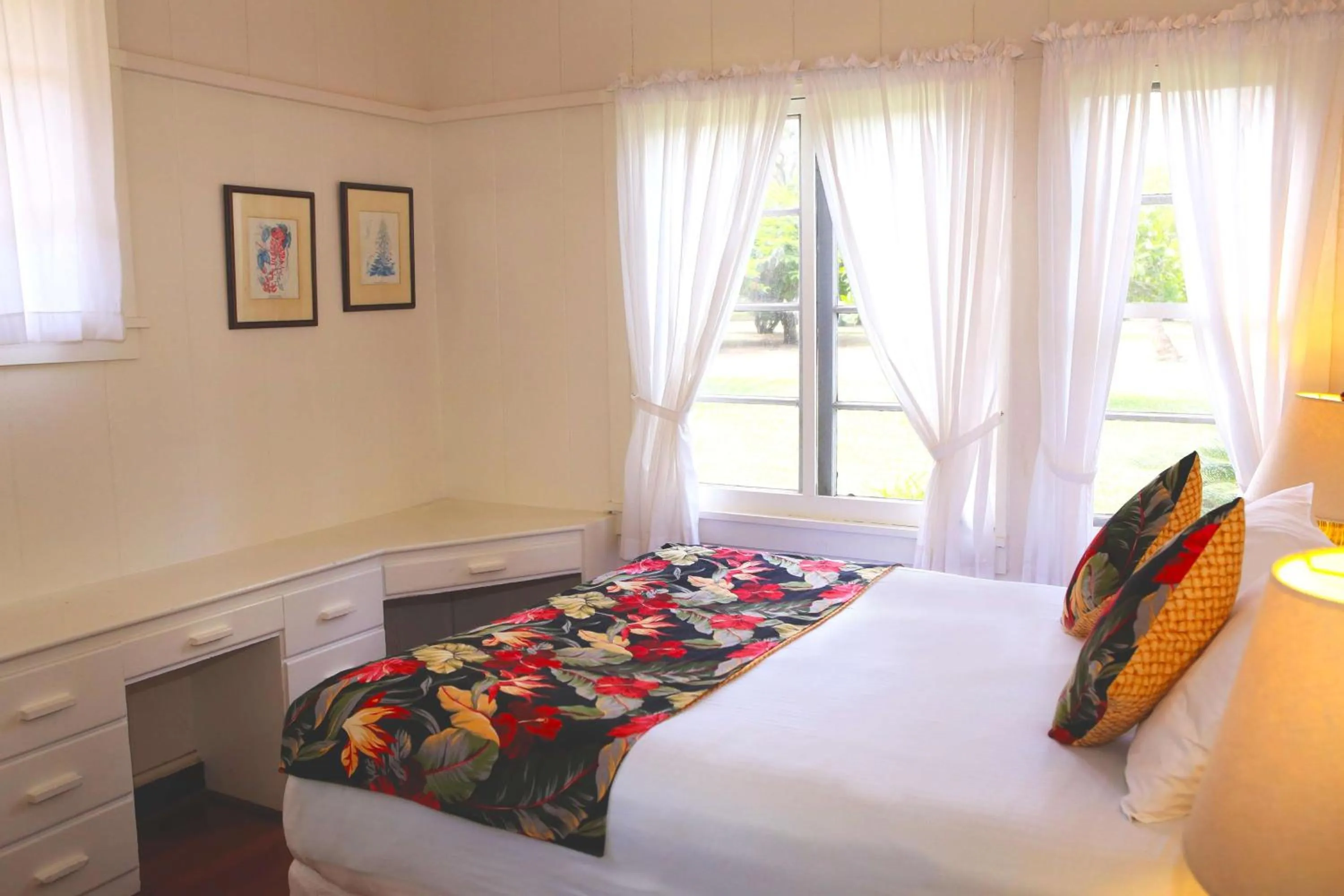 Bedroom, Bed in Waimea Plantation Cottages, a Coast Resort