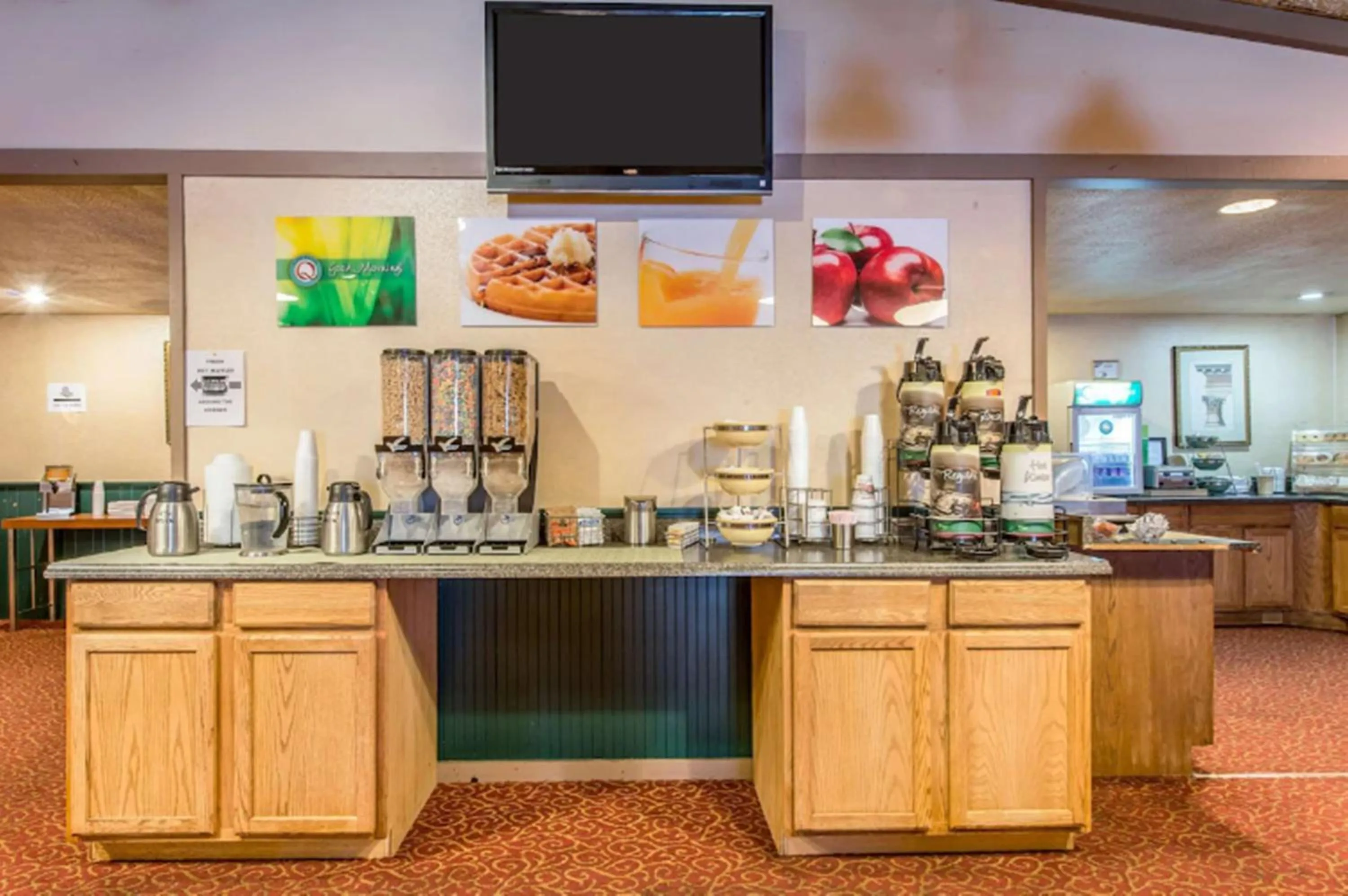 Coffee/tea facilities in Quality Inn Somerset