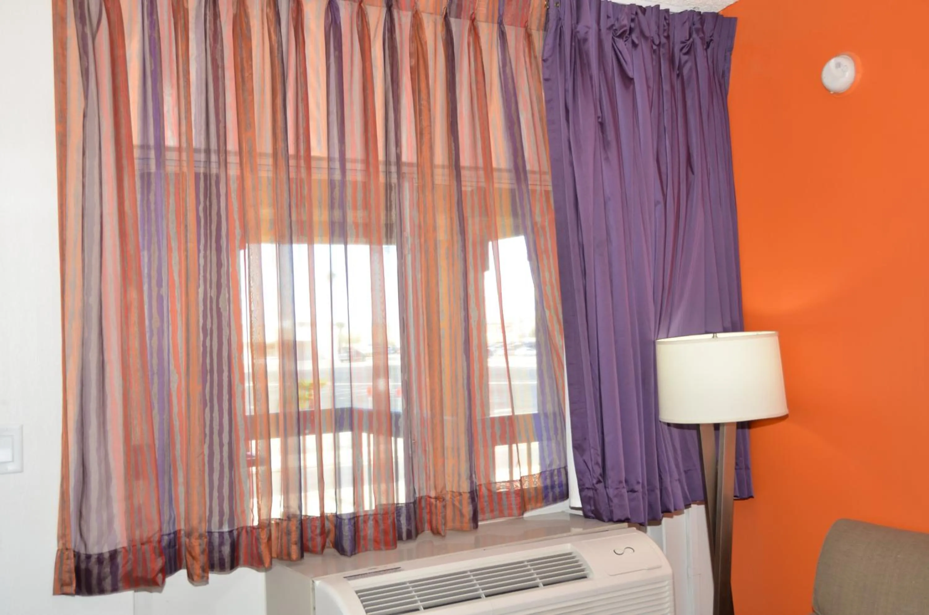 Bed in Howard Johnson by Wyndham Yuma