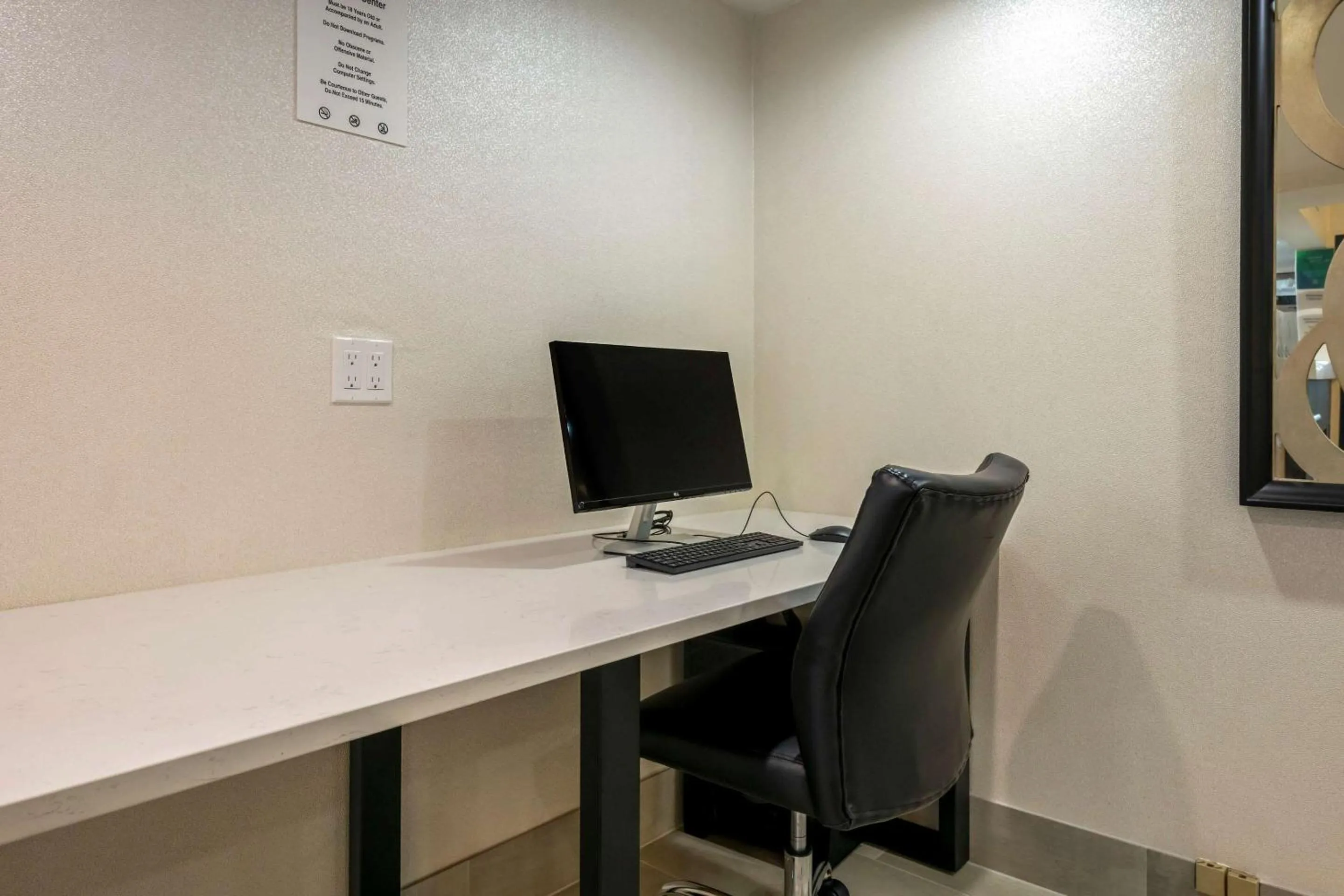 Business facilities in Quality Inn St Augustine Outlet Mall