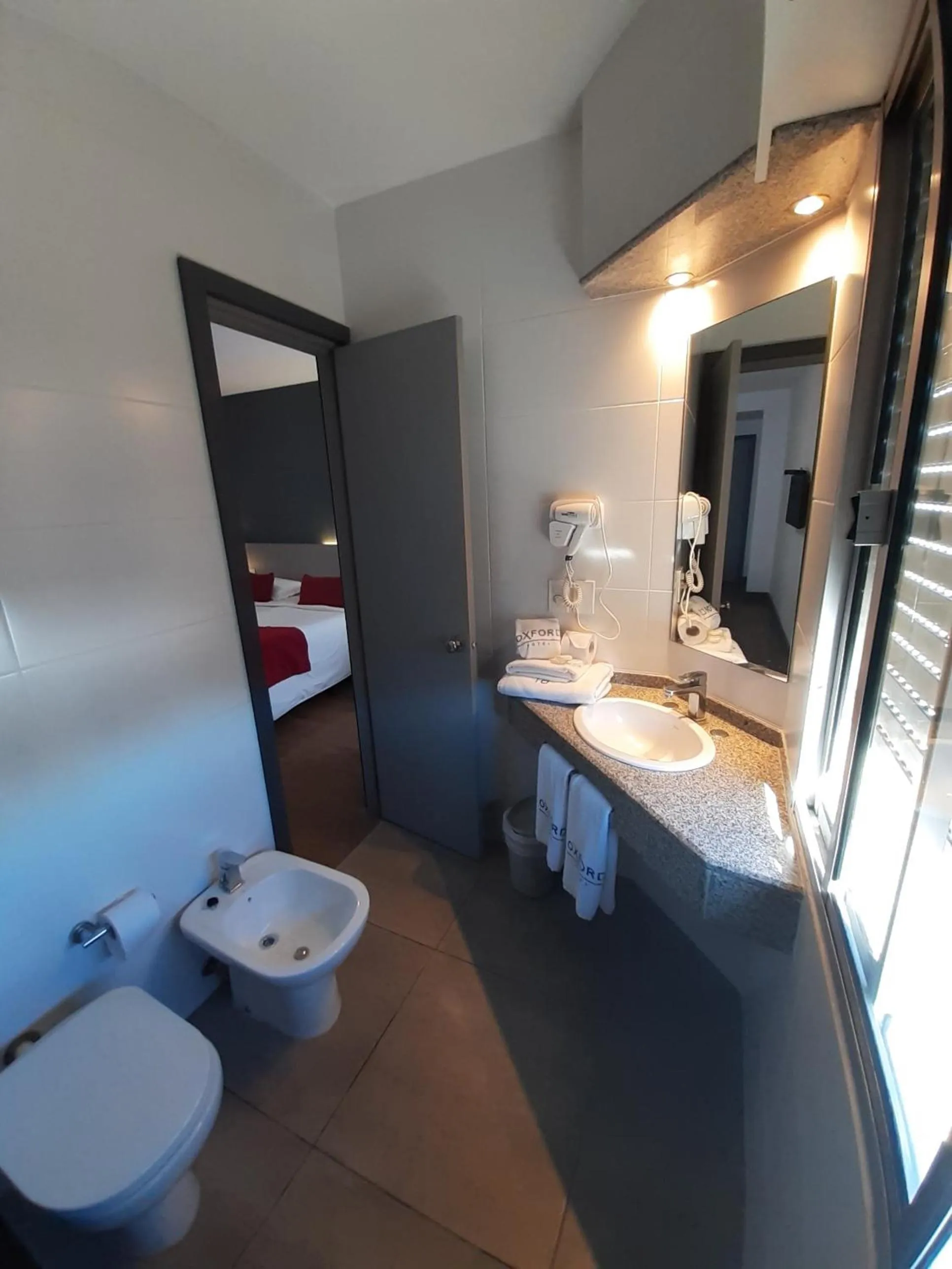 Bathroom in Oxford Hotel