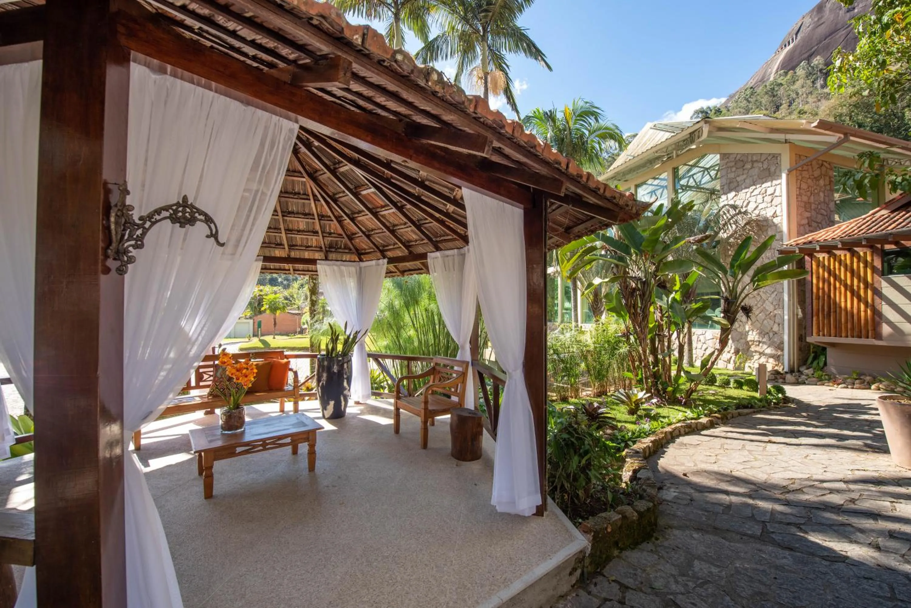 Property building in Hotel Vila Verde