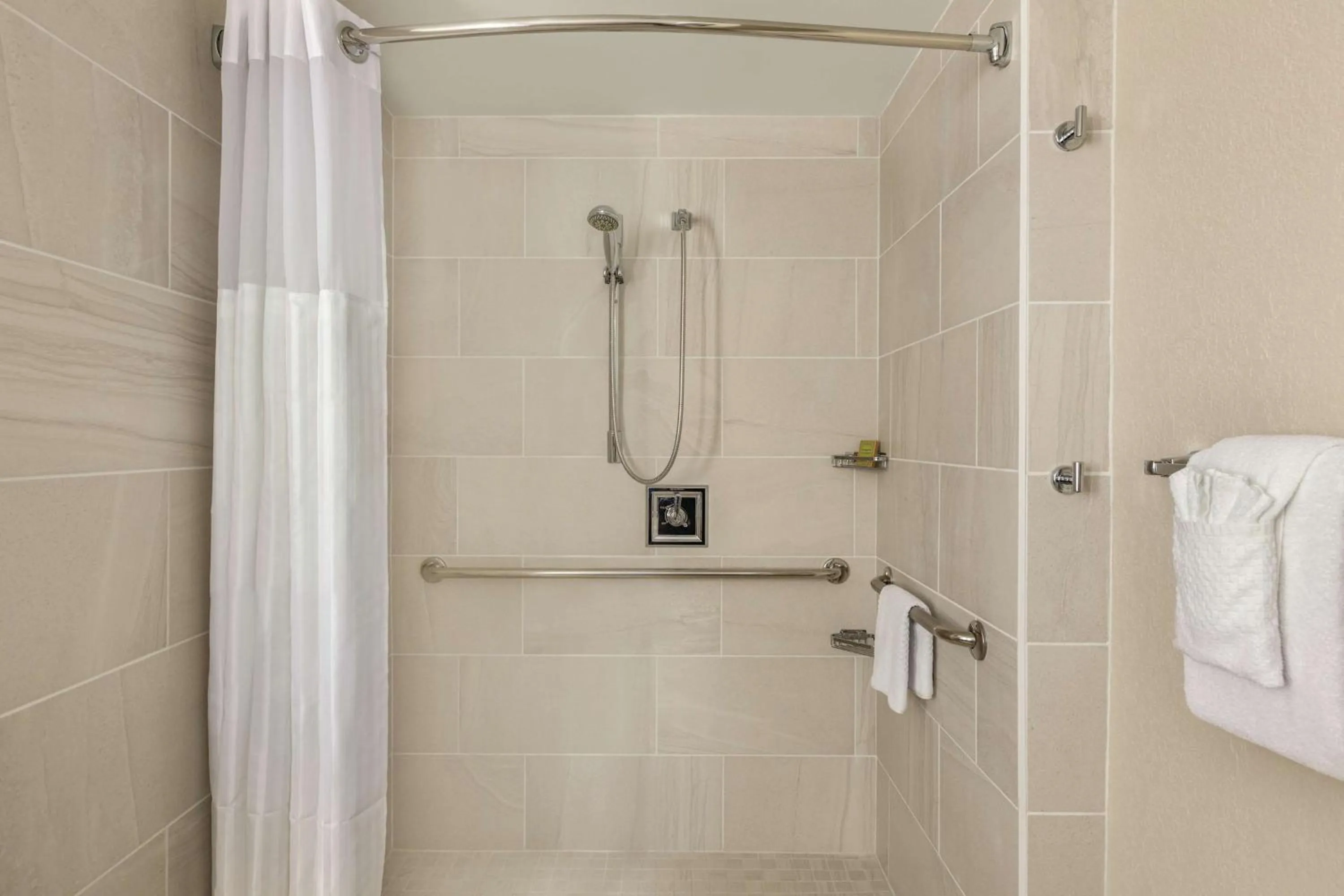 Bathroom in DoubleTree by Hilton Orlando Downtown