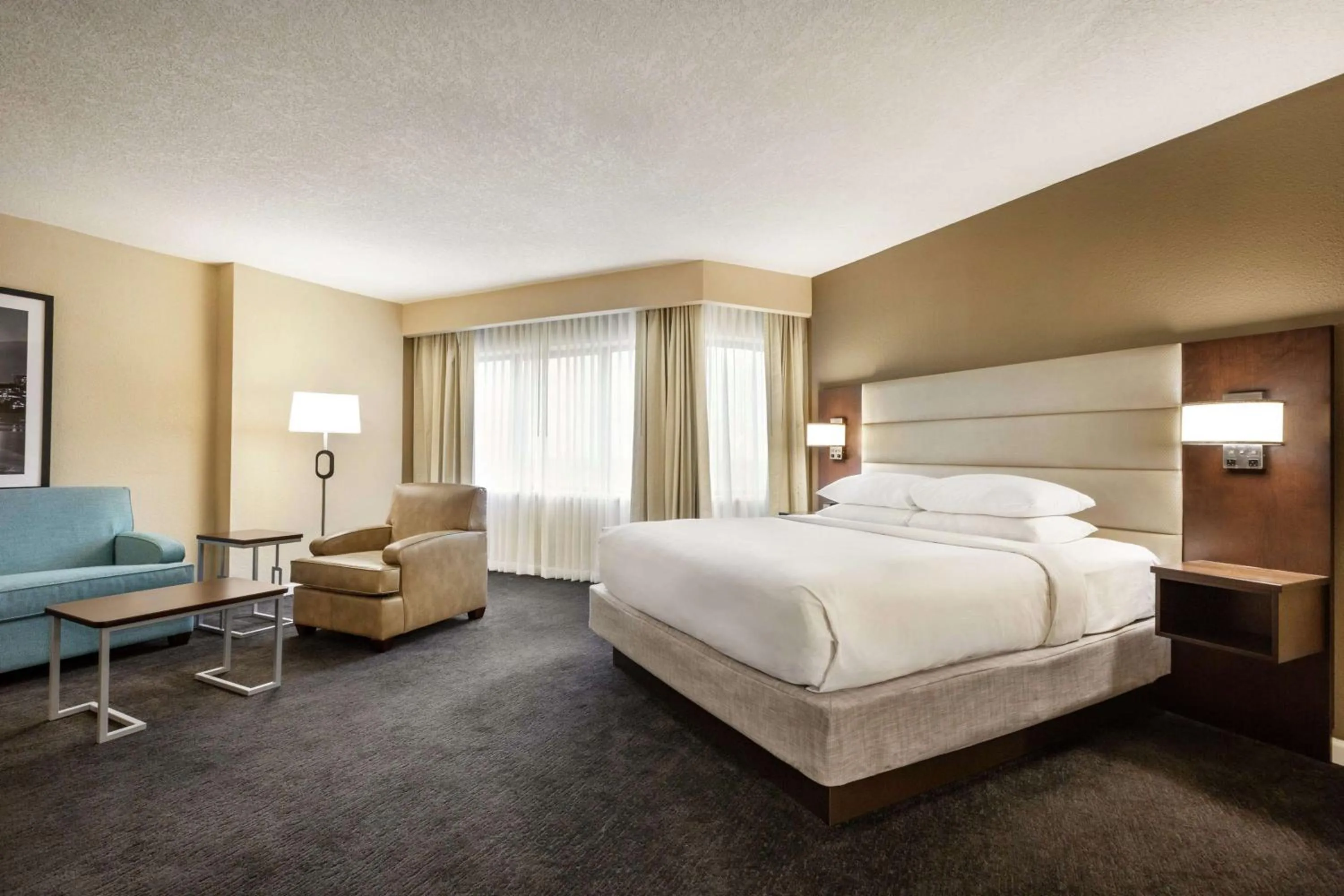 Photo of the whole room, Bed in DoubleTree by Hilton Orlando Downtown