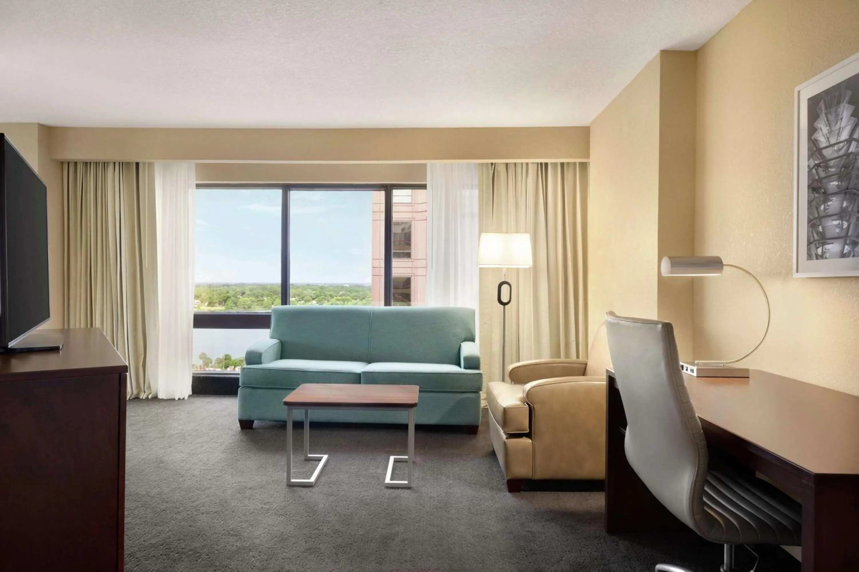 Photo of the whole room in DoubleTree by Hilton Orlando Downtown