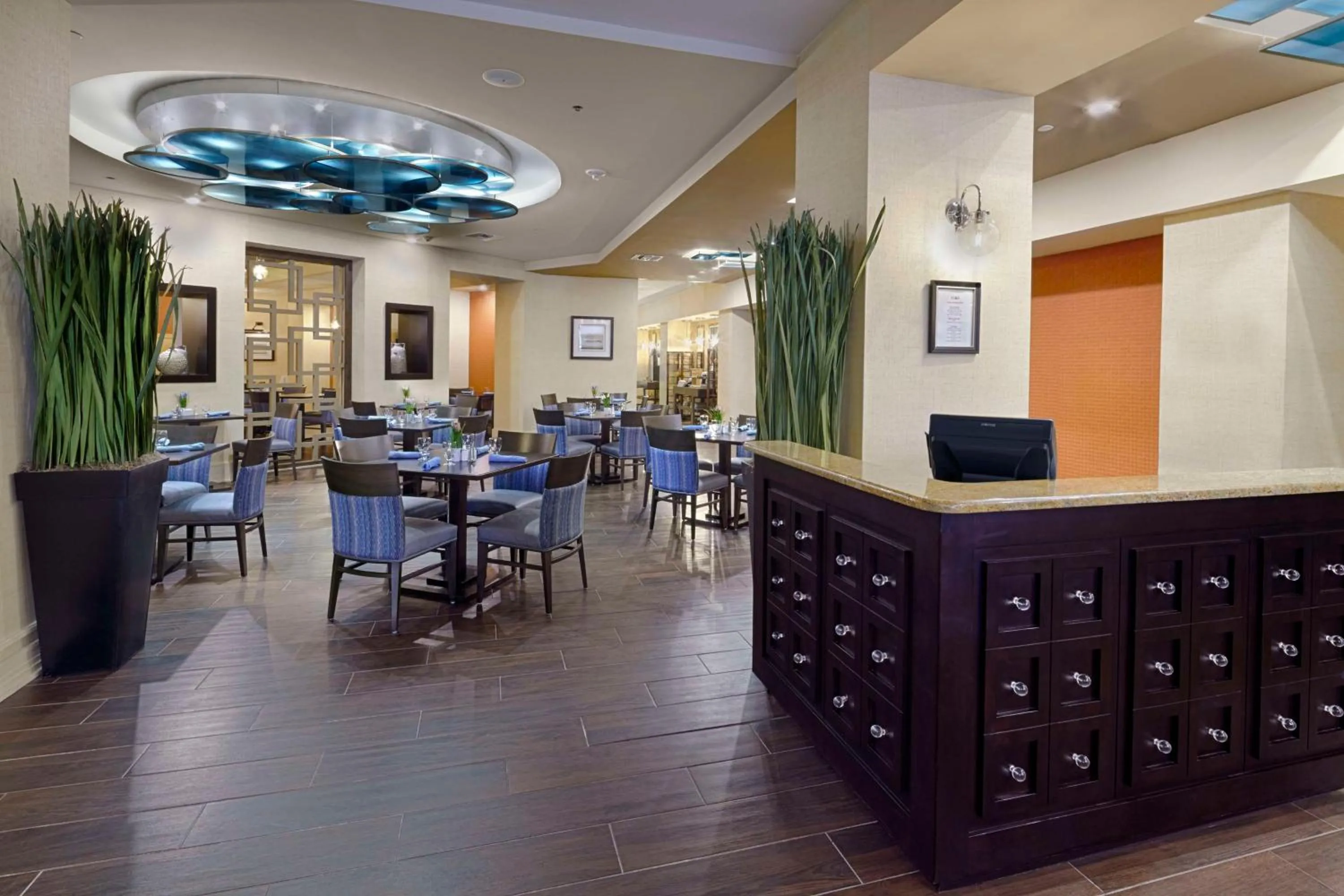 Restaurant/places to eat in DoubleTree by Hilton Orlando Downtown