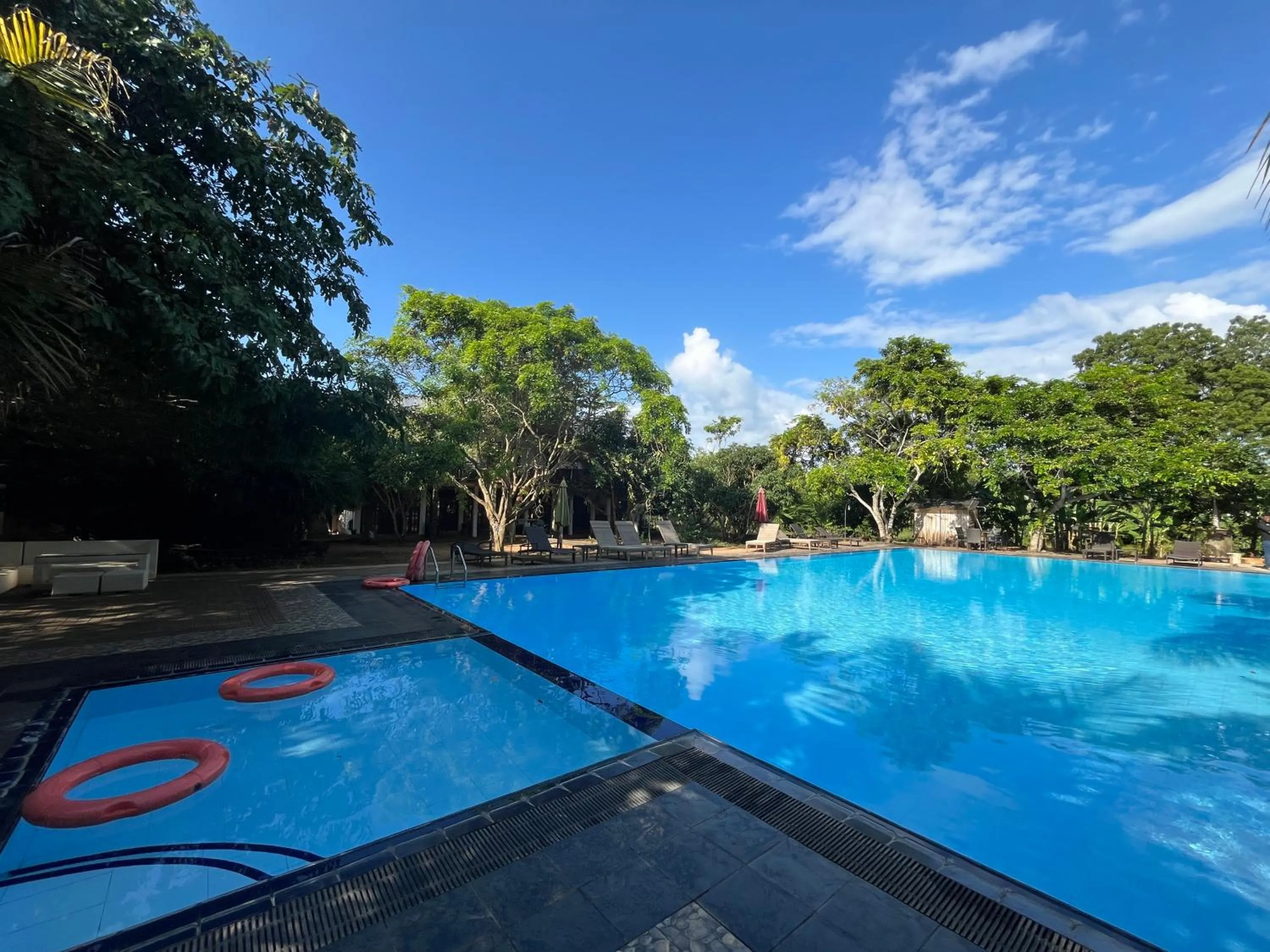 Hotel 4 U Saliya Garden