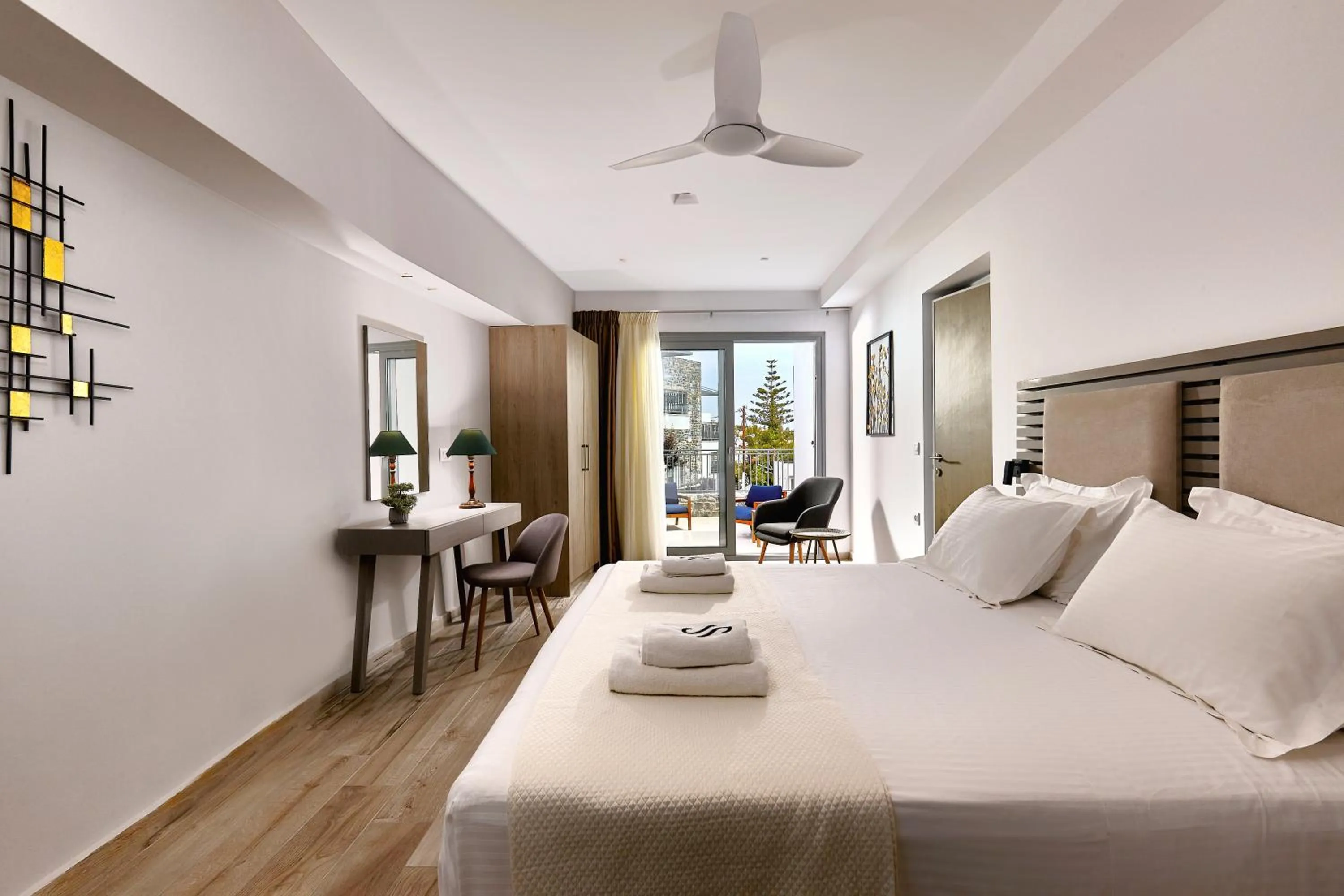 Bedroom, Bed in Seascape Luxury Residences