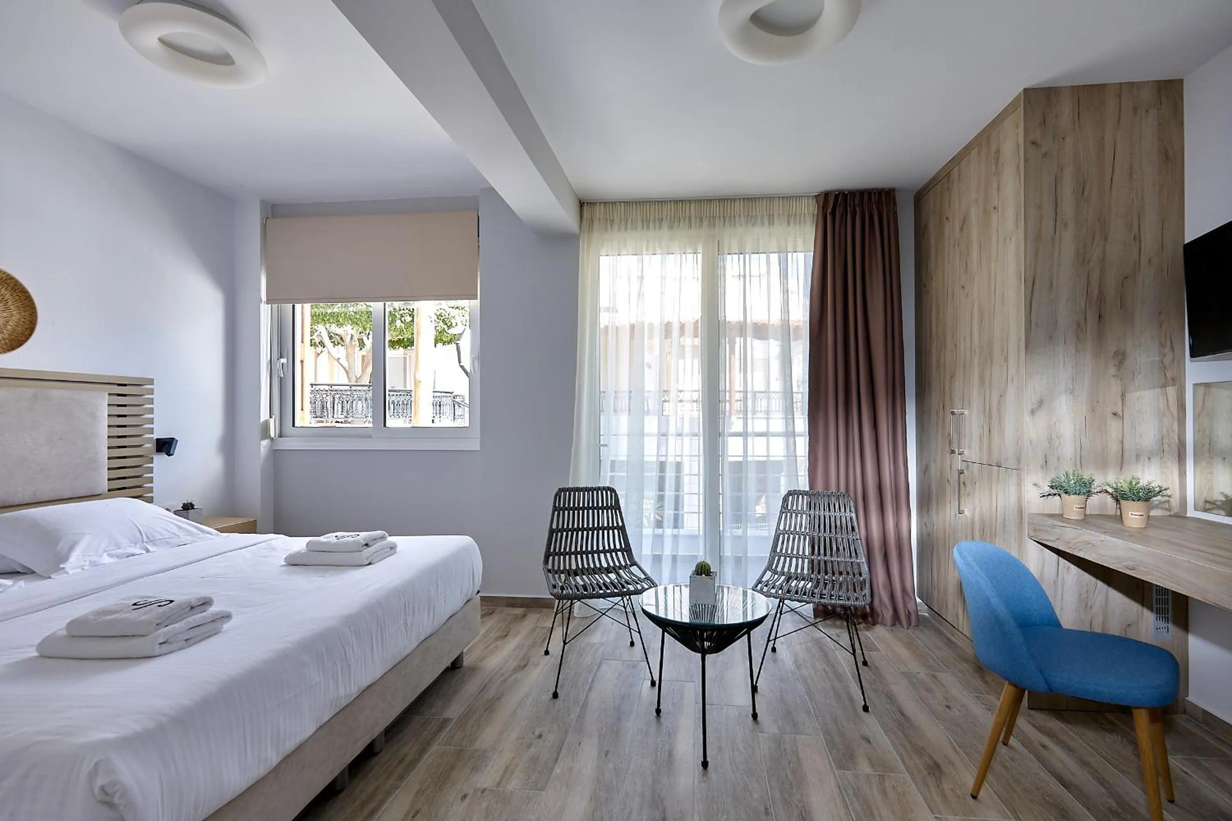 Photo of the whole room, Bed in Seascape Luxury Residences