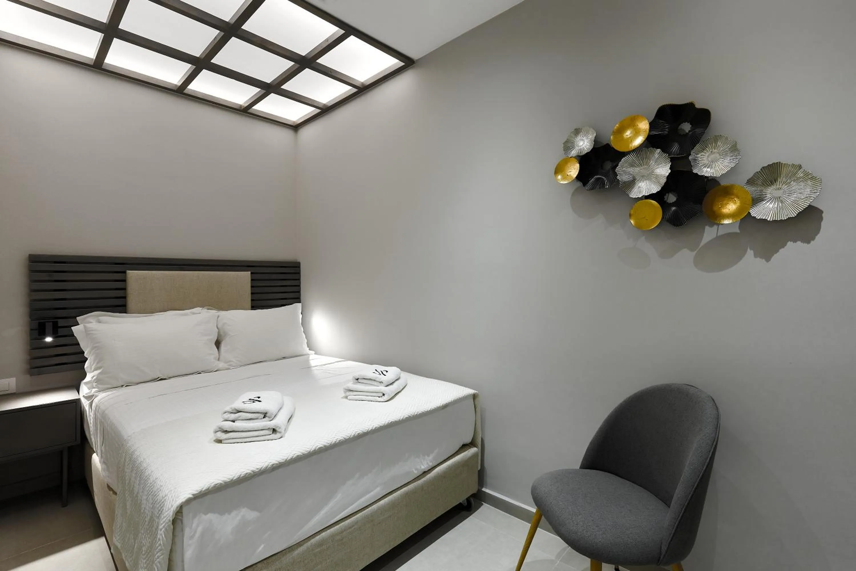 Bedroom, Bed in Seascape Luxury Residences