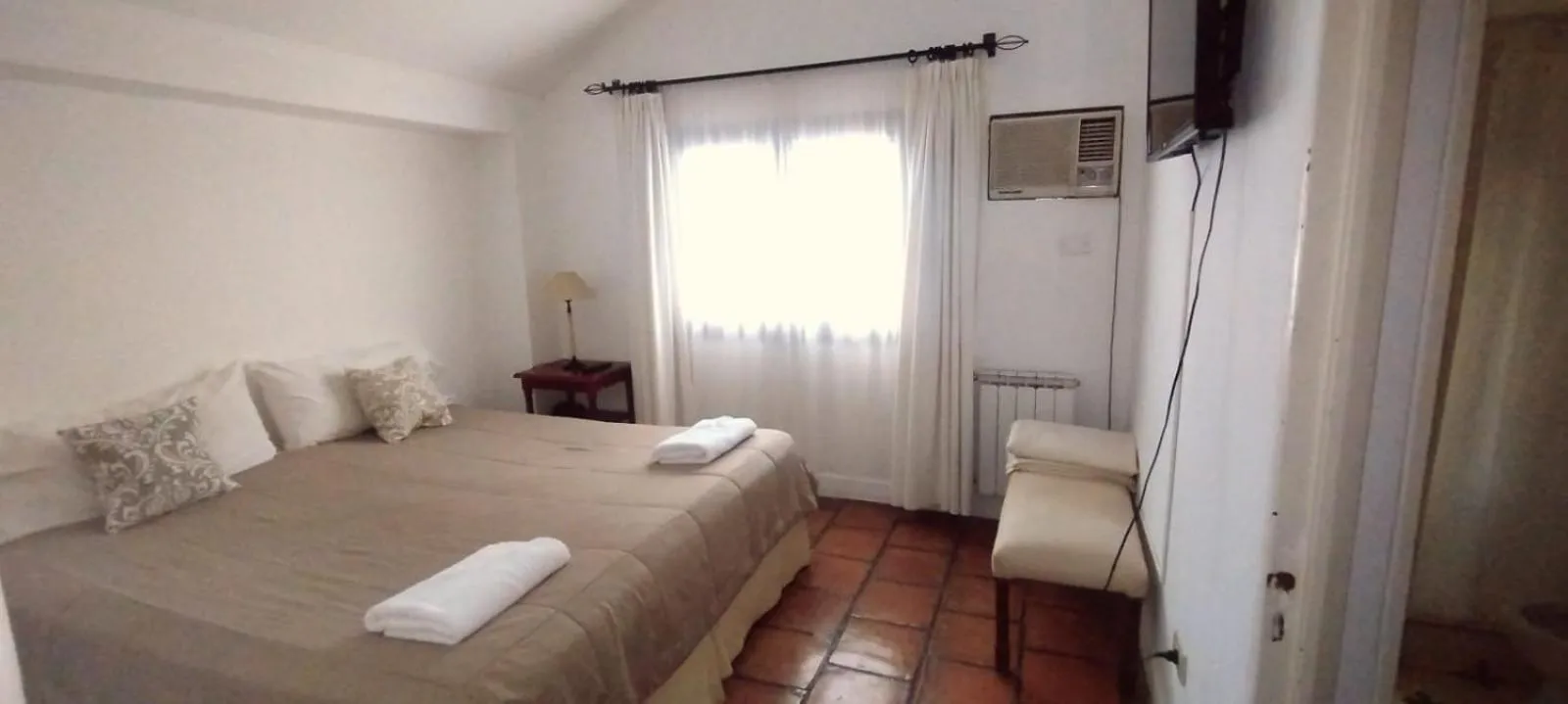 Bedroom, Bed in Las Moras Hotel