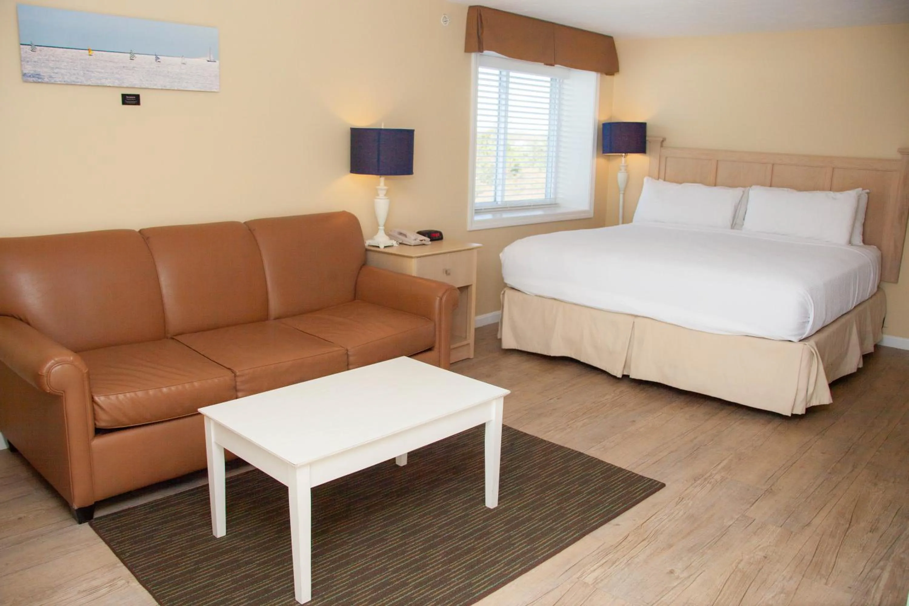 Bed in InnSeason Resorts Surfside