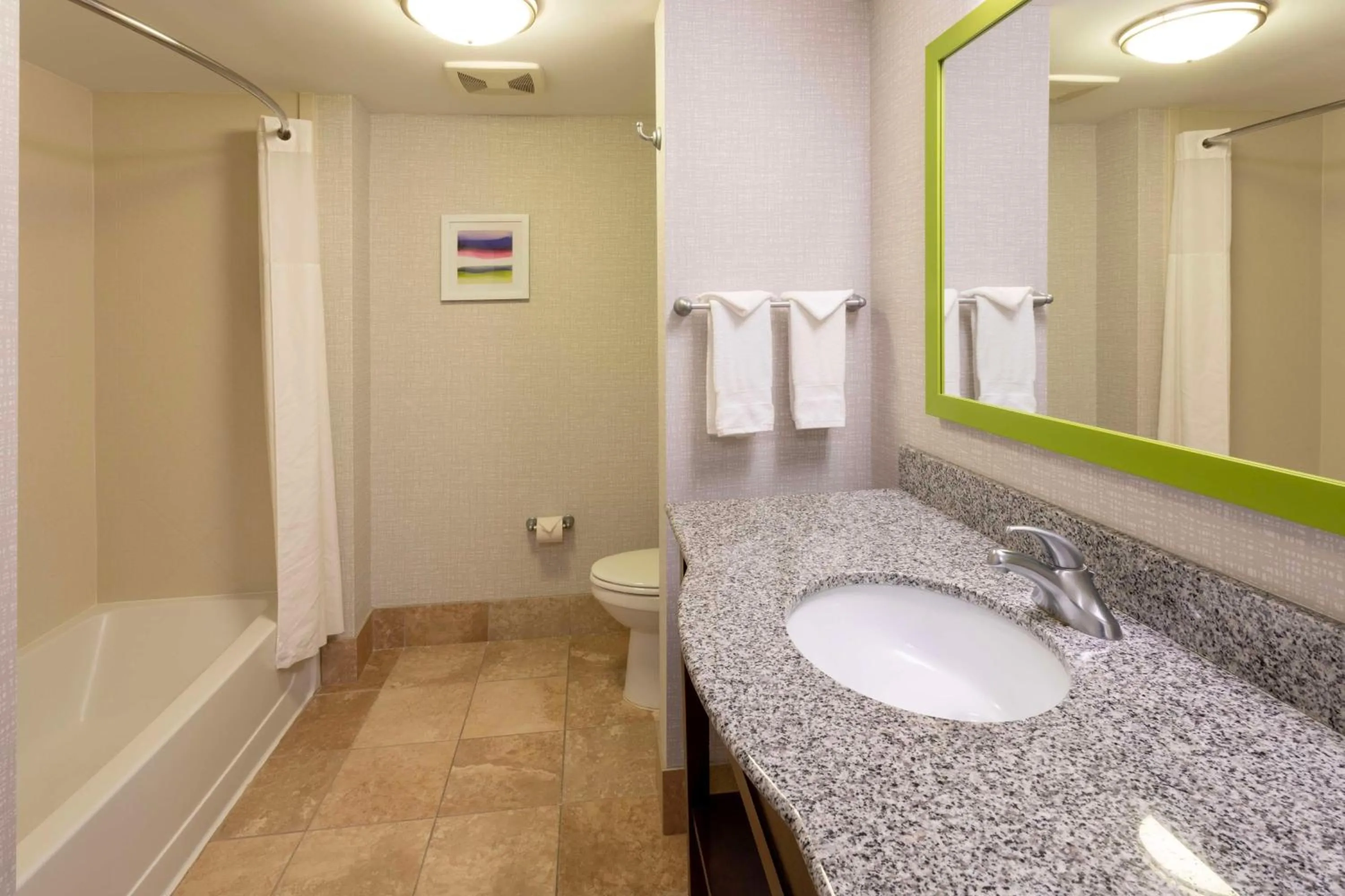 Bathroom in Hampton Inn Minneapolis/Shakopee