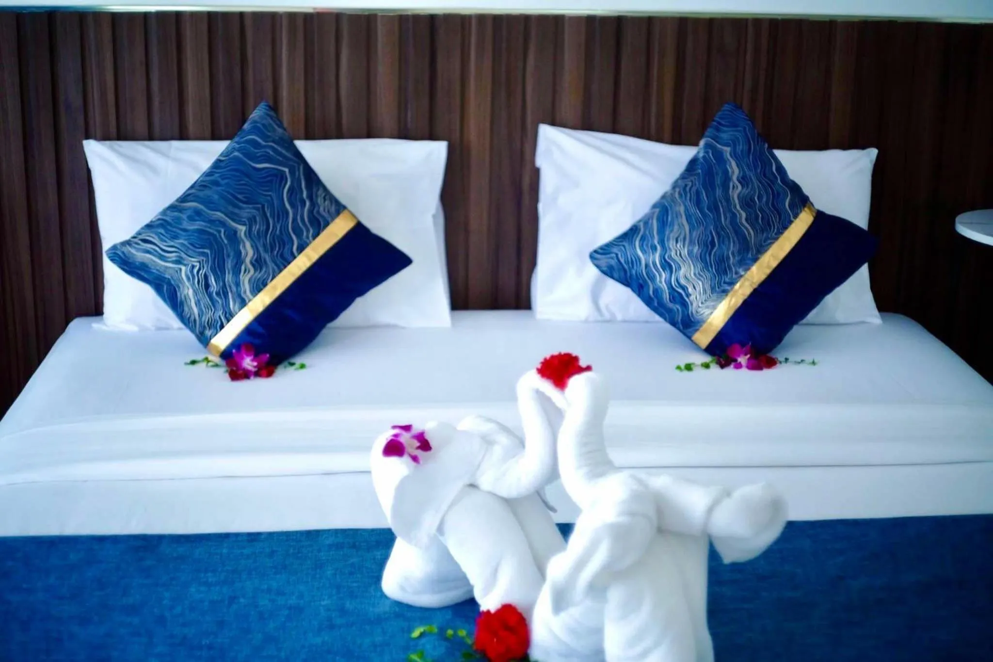 Bed in Three Trees Samui Resort - Sarocha Villa