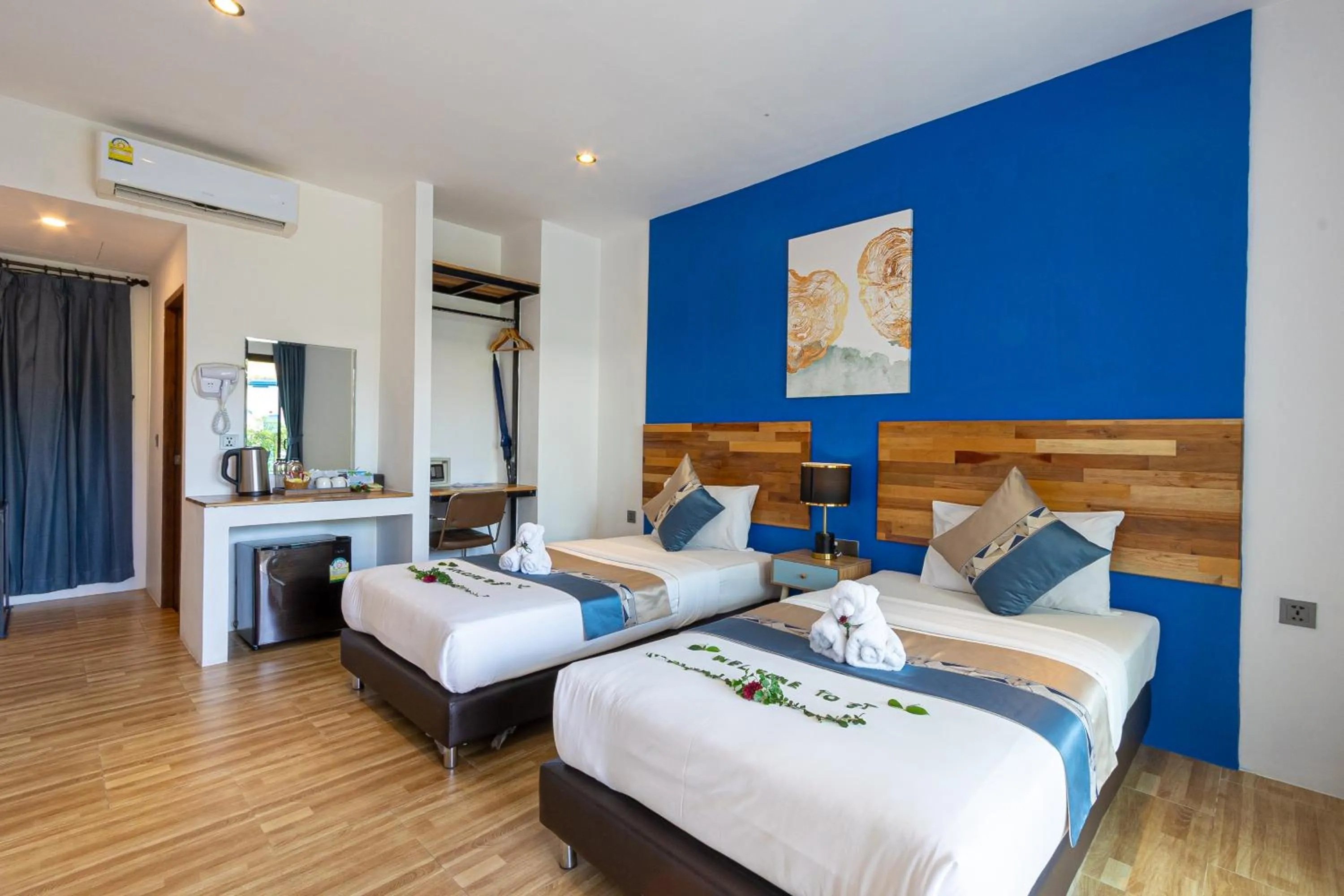 Bed in Three Trees Samui Resort - Sarocha Villa