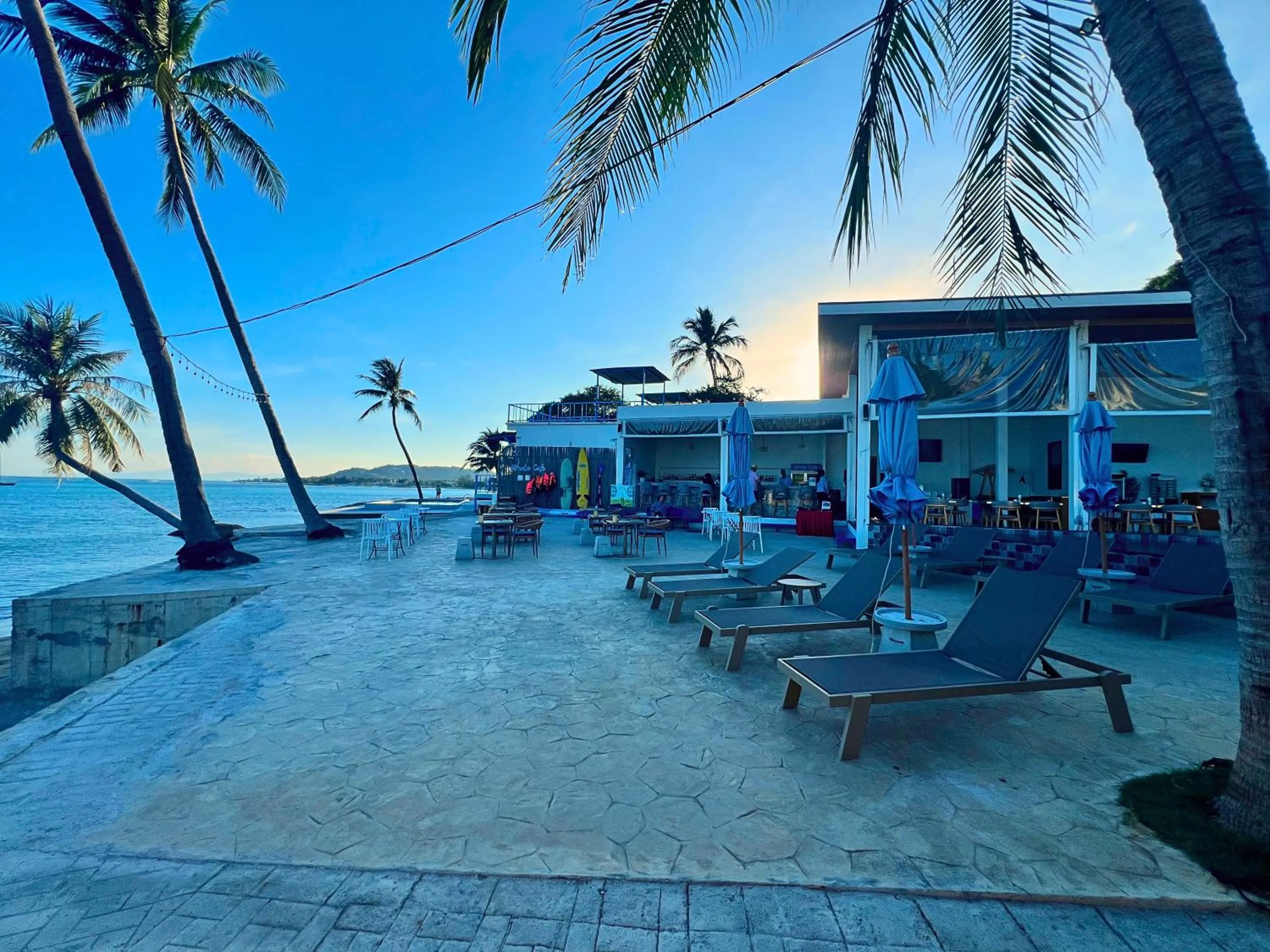 Restaurant/places to eat in Three Trees Samui Resort - Sarocha Villa