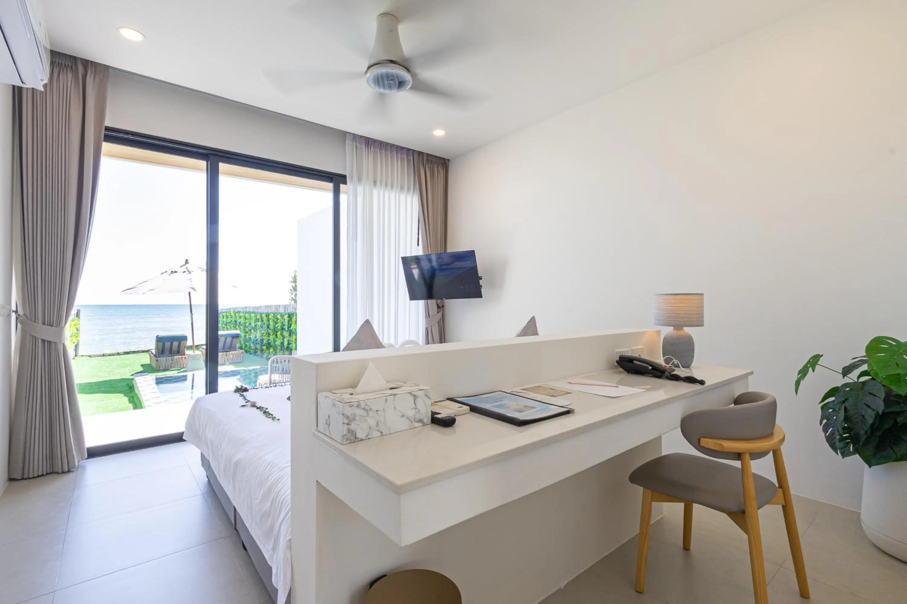 Bedroom in Three Trees Samui Resort - Sarocha Villa