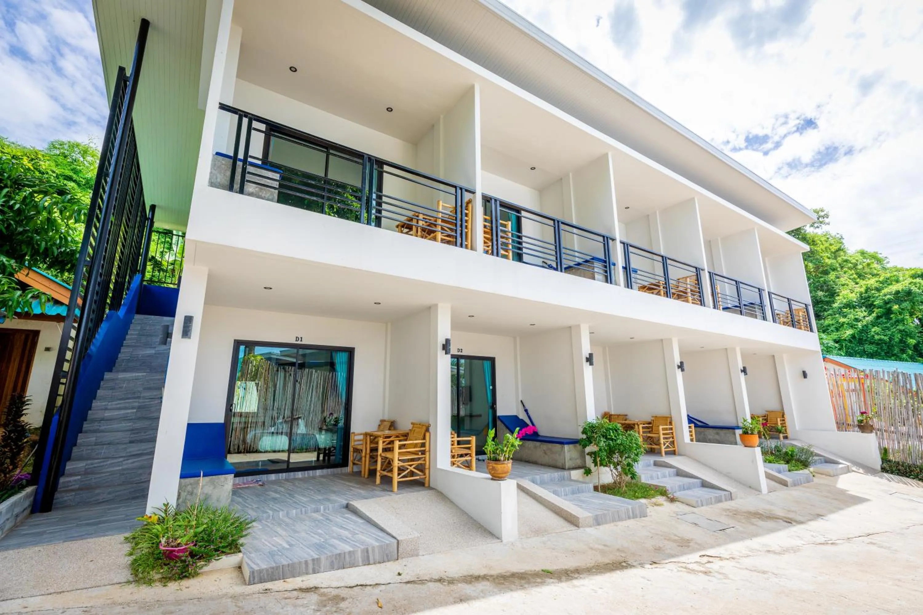 Property building in Three Trees Samui Resort - Sarocha Villa