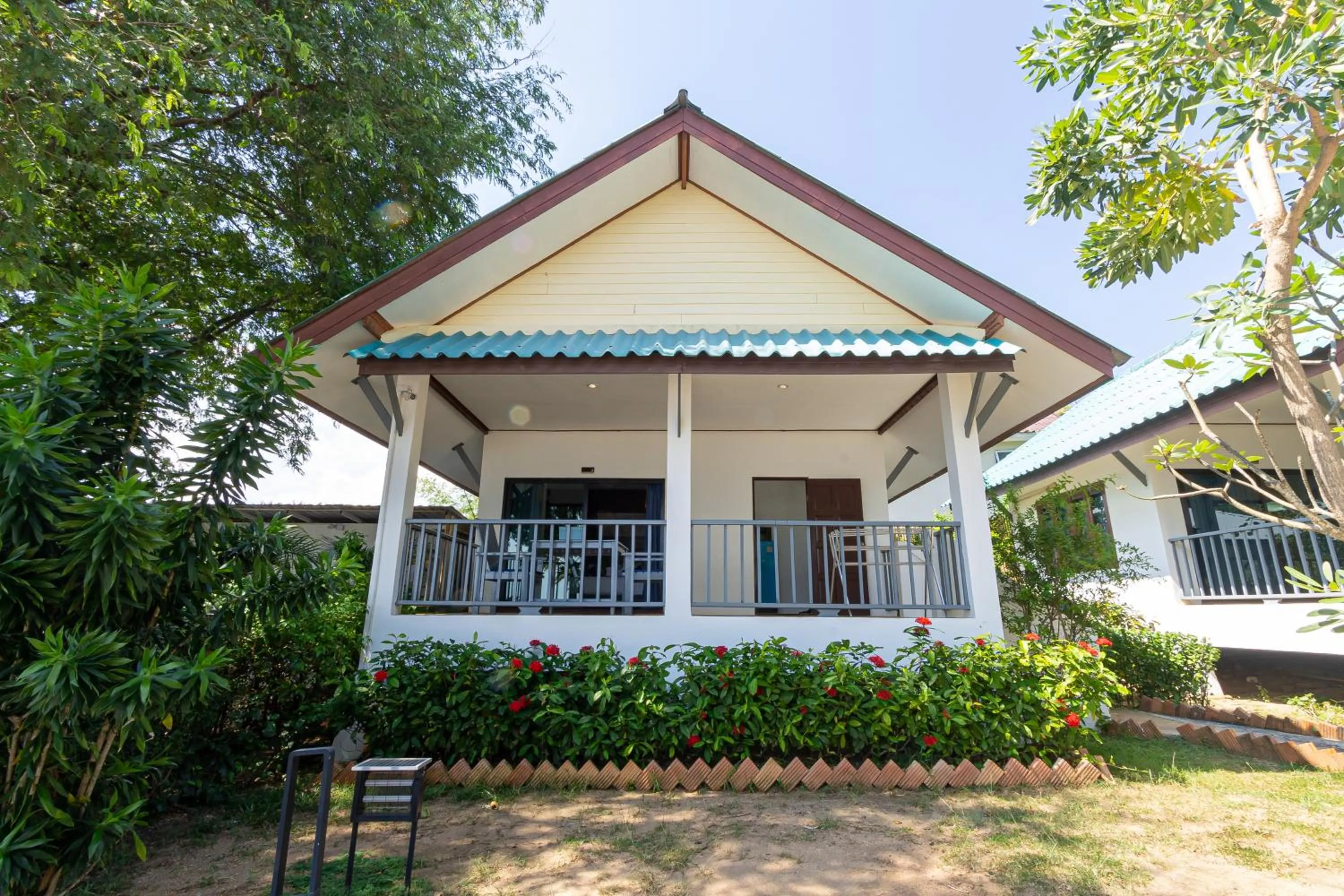 Property building in Three Trees Samui Resort - Sarocha Villa