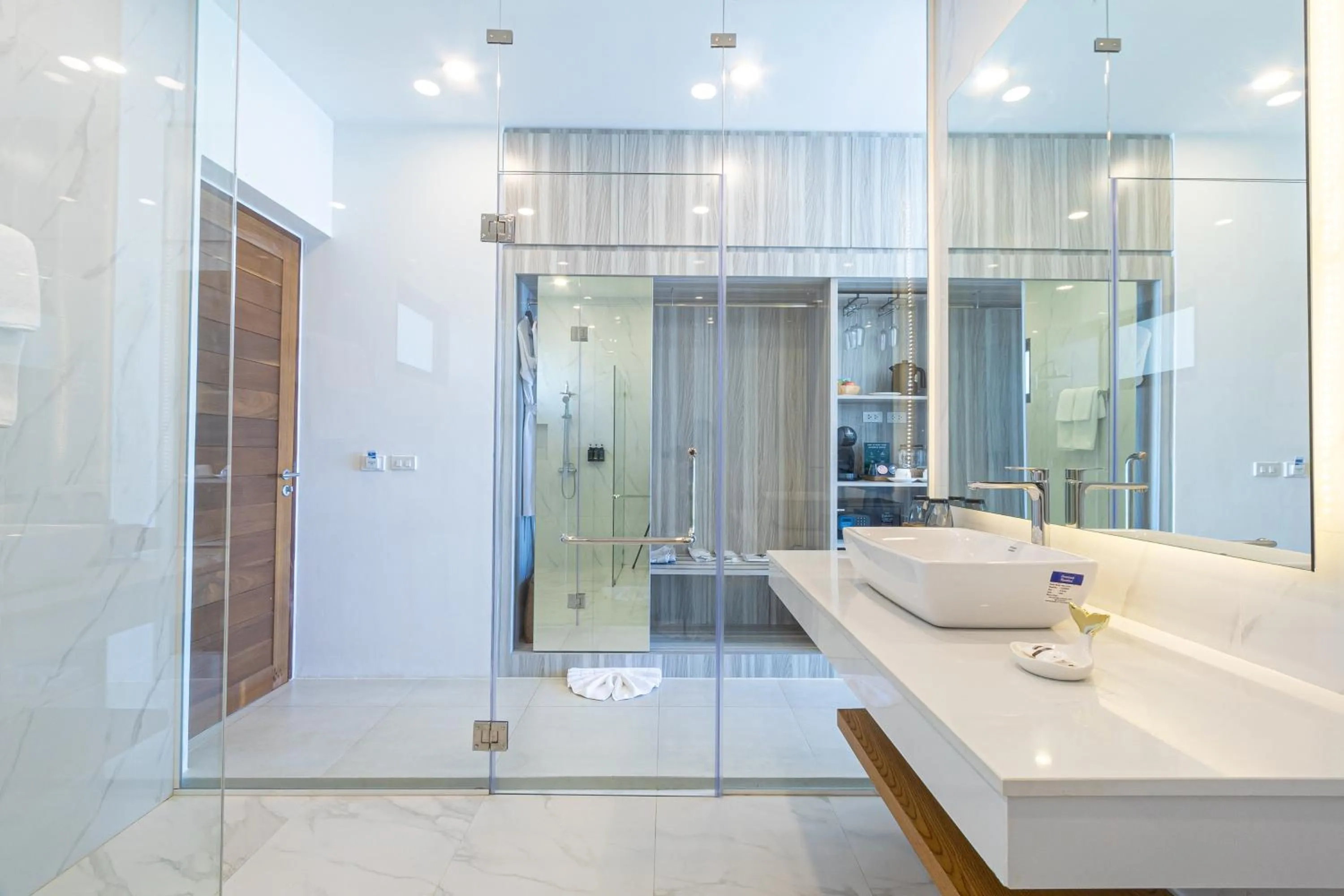 Bathroom in Three Trees Samui Resort - Sarocha Villa