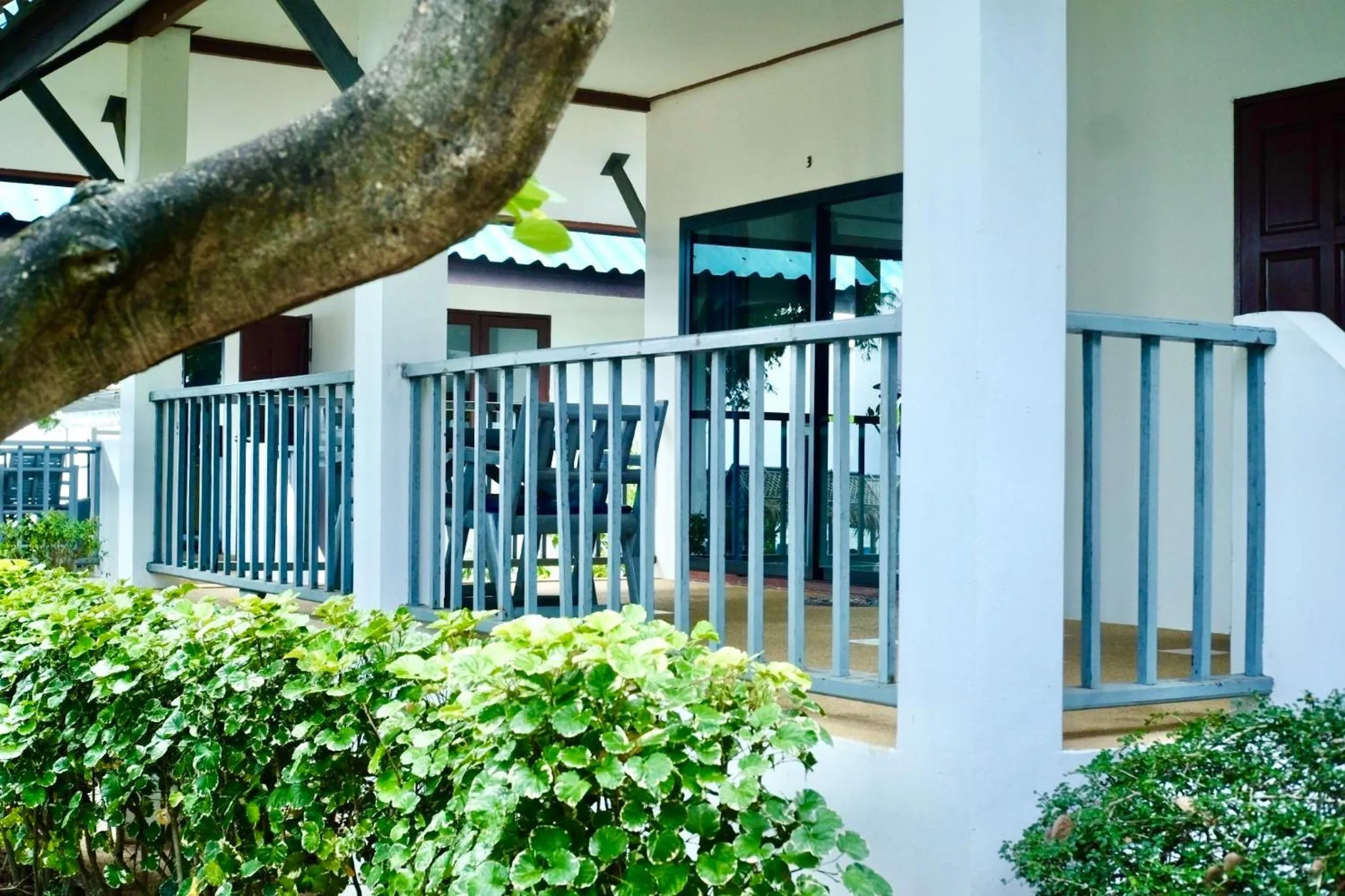 Property building in Three Trees Samui Resort - Sarocha Villa