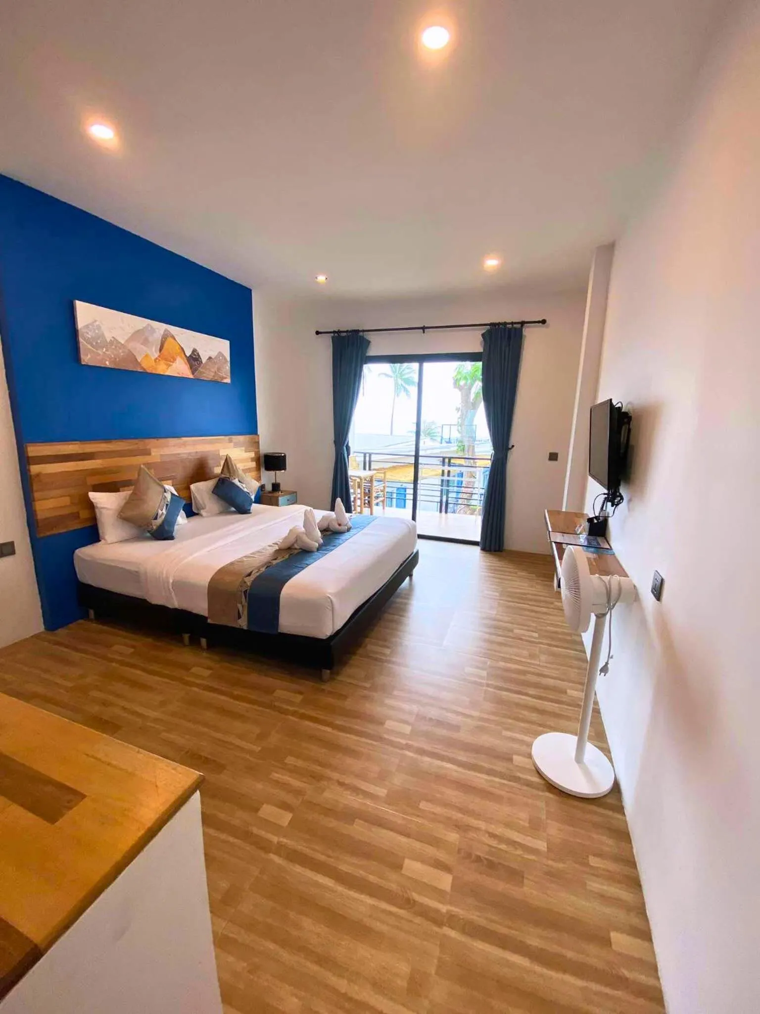 Bedroom, Bed in Three Trees Samui Resort - Sarocha Villa