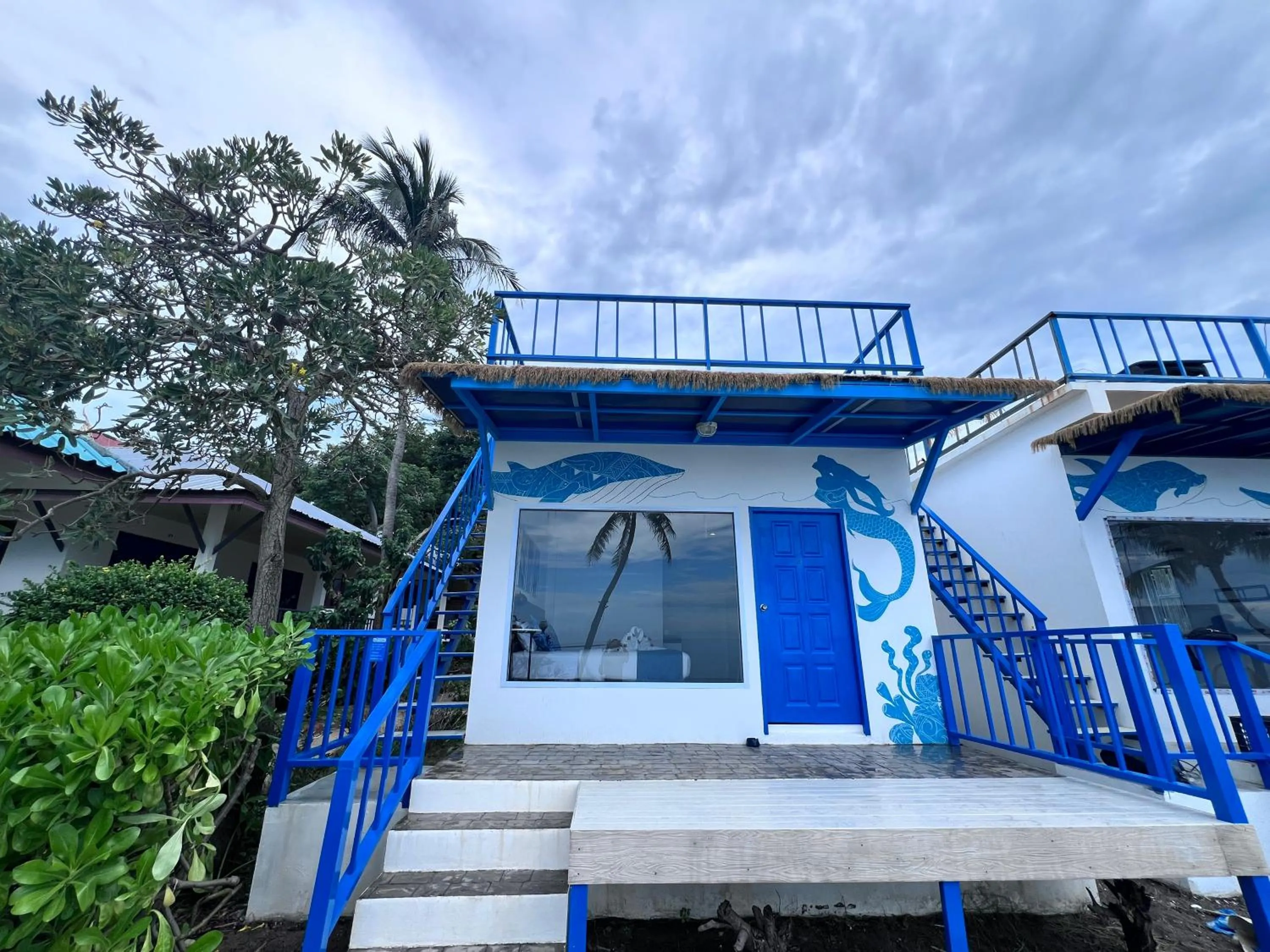 Property building in Three Trees Samui Resort - Sarocha Villa