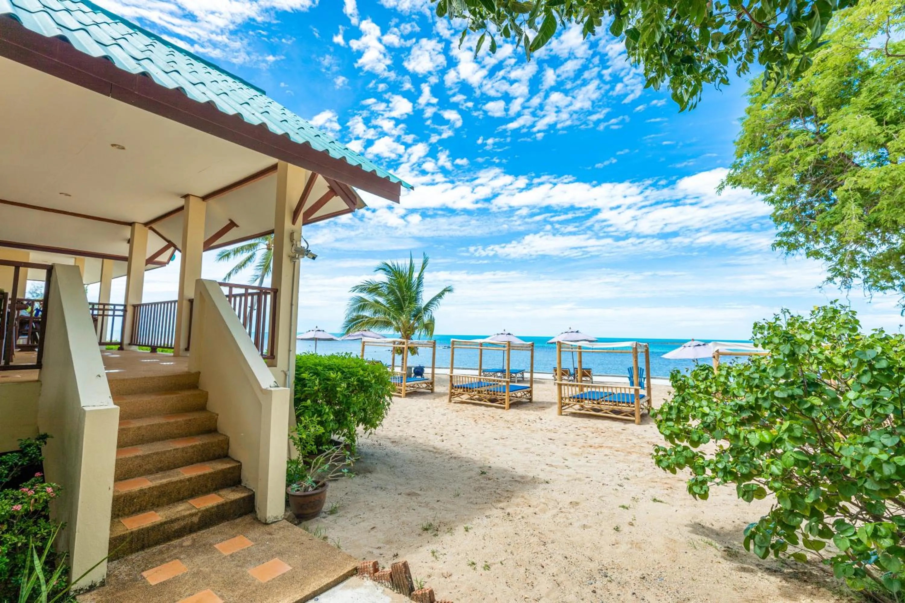 Sea view in Three Trees Samui Resort - Sarocha Villa