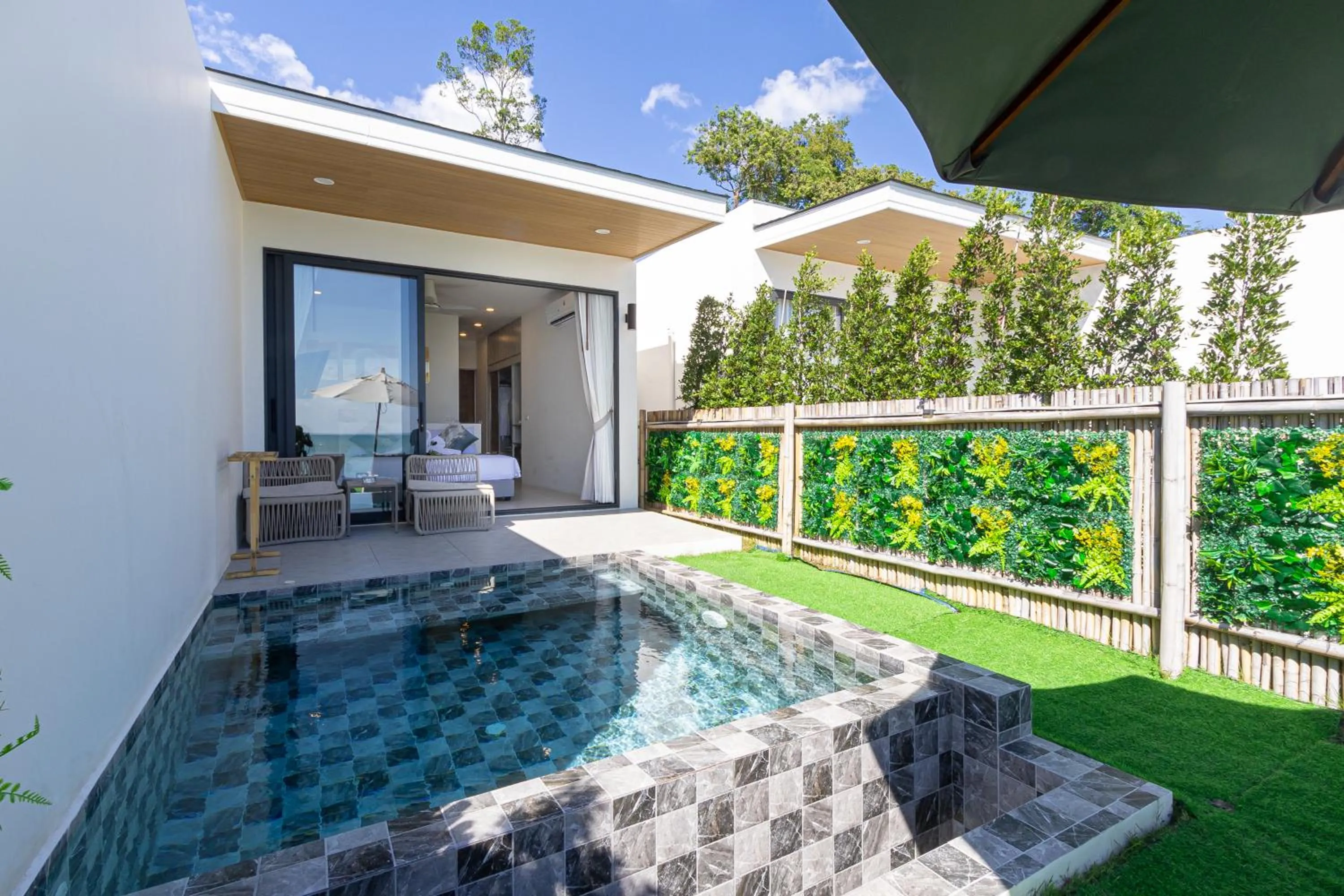 Swimming pool in Three Trees Samui Resort - Sarocha Villa