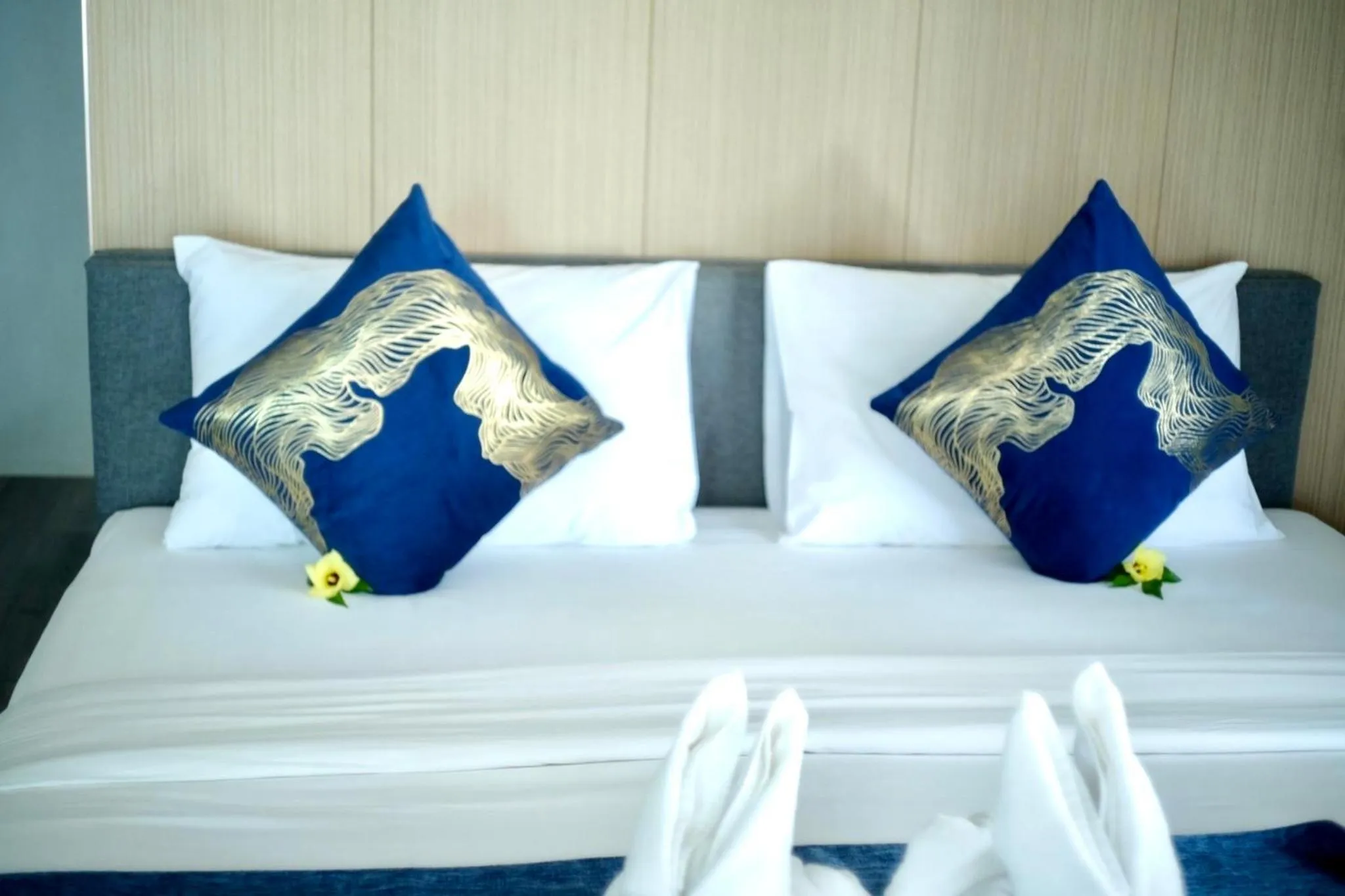 Bed in Three Trees Samui Resort - Sarocha Villa