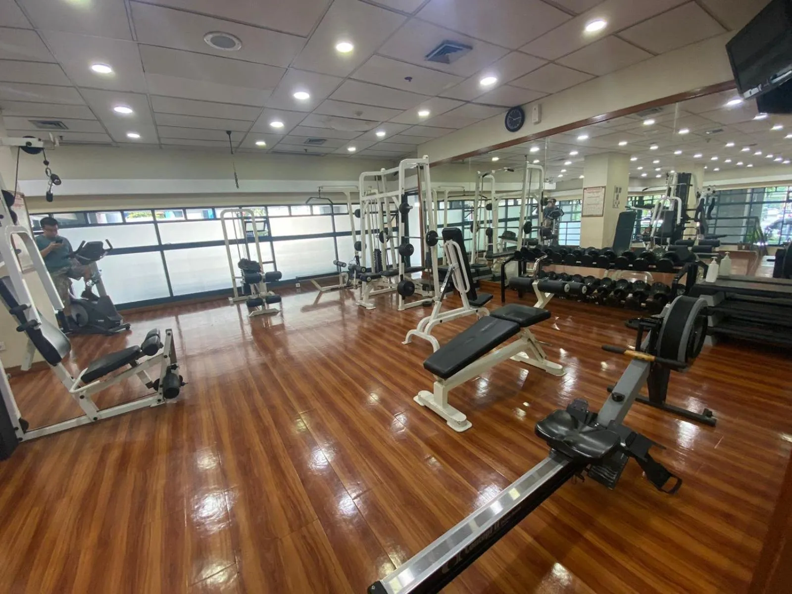 Fitness centre/facilities in Grand Tropic Suites Hotel