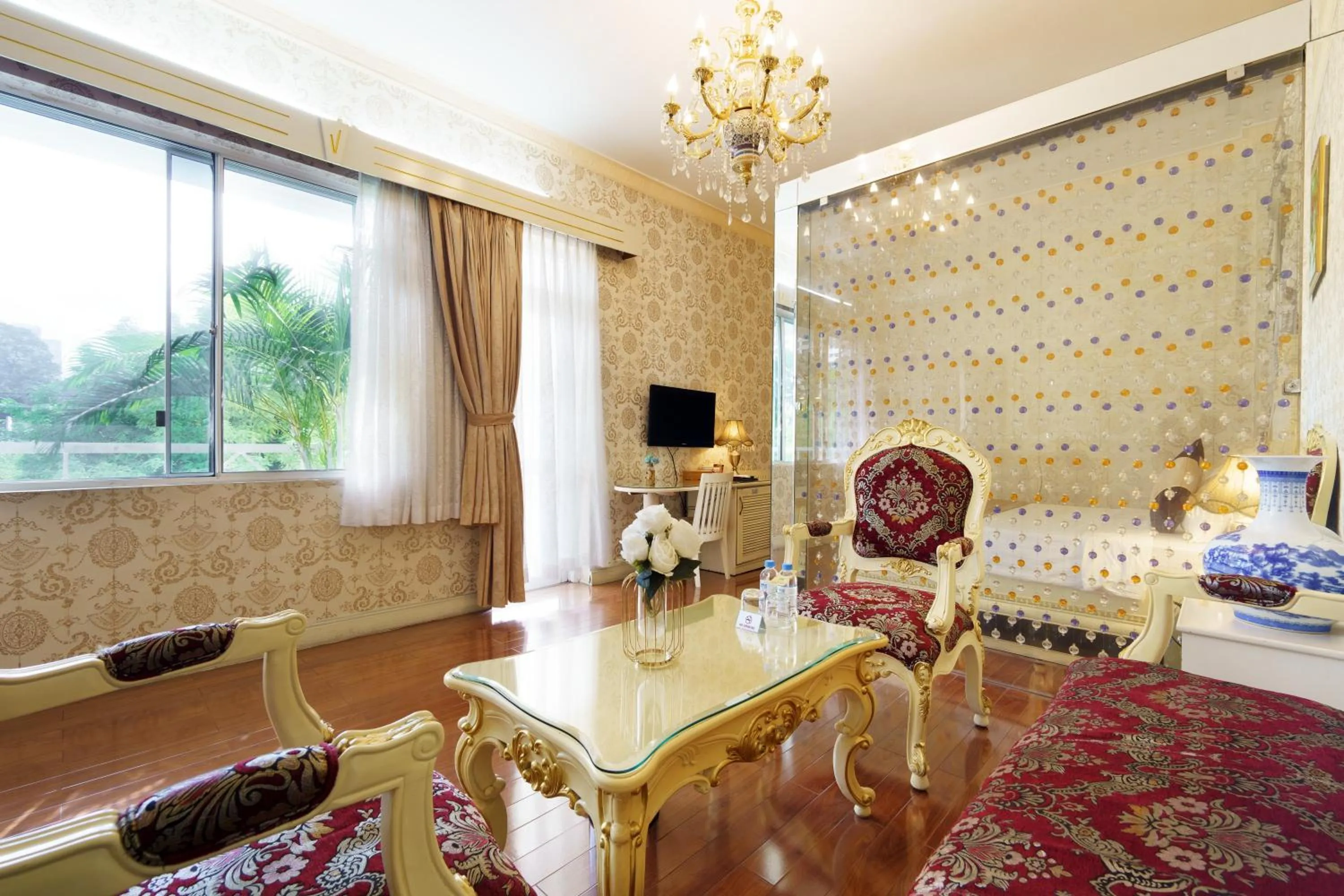 Living room, Bed in Victory Sai Gon Hotel