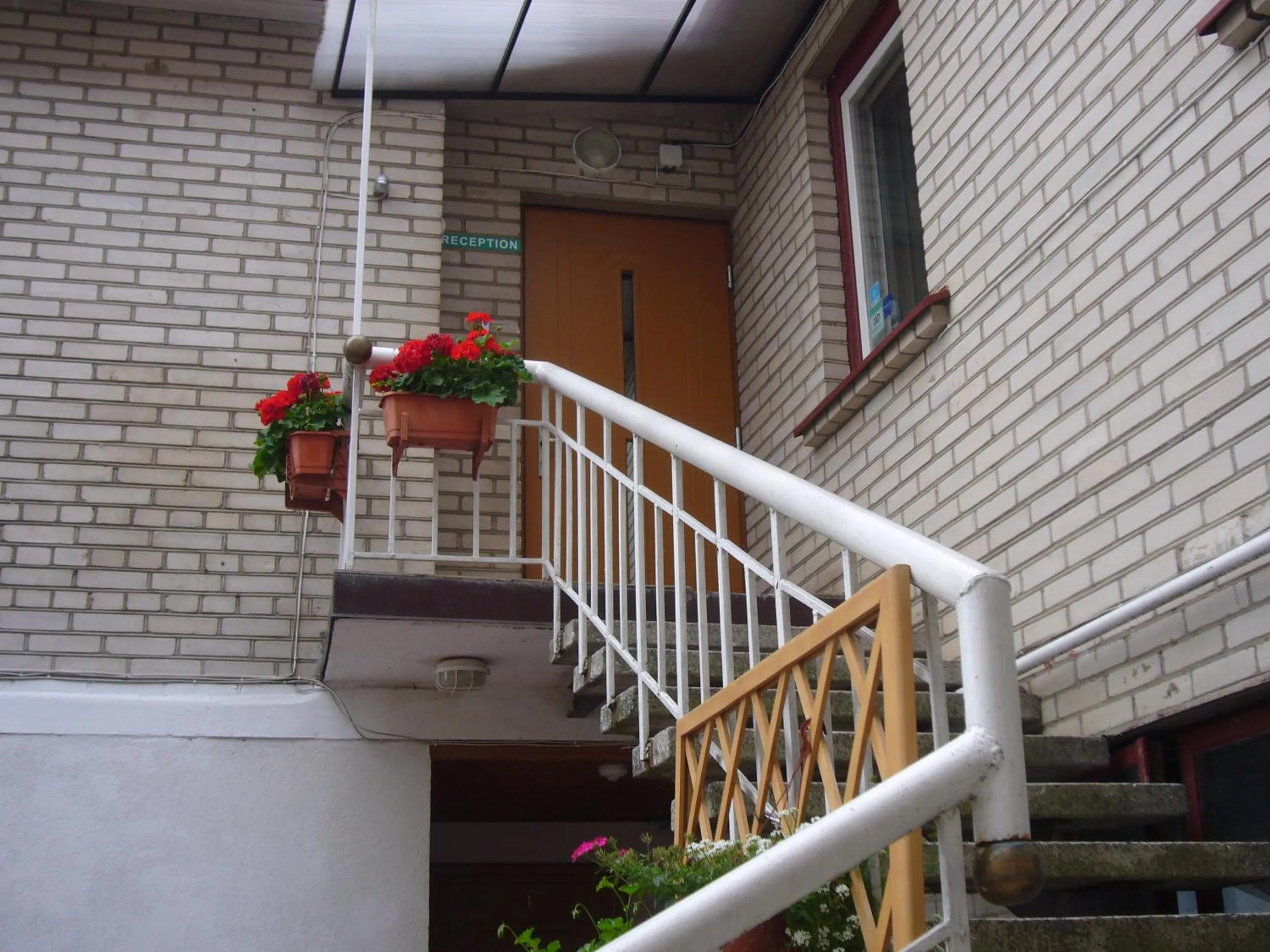 Facade/entrance in Family