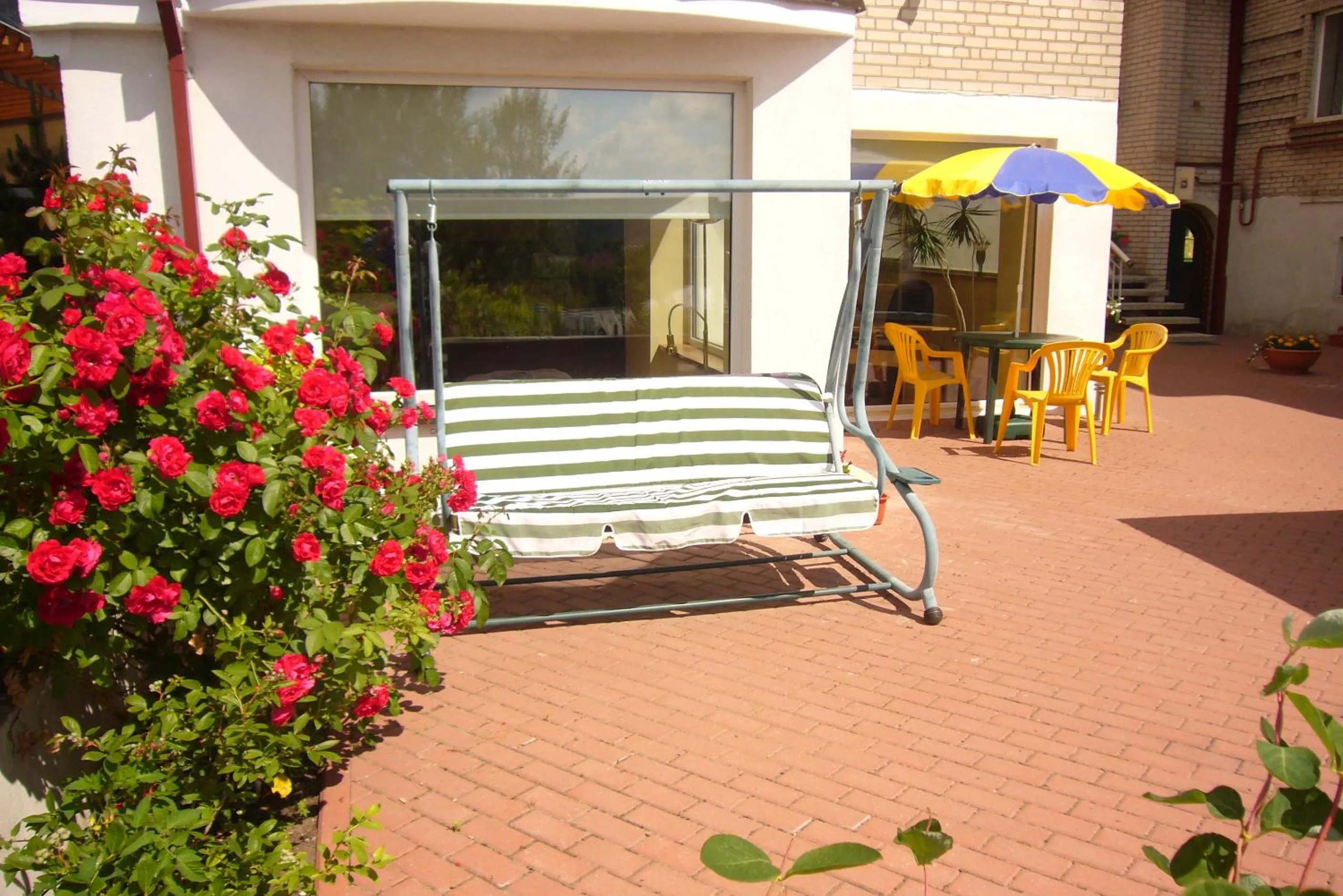 Facade/entrance in Family