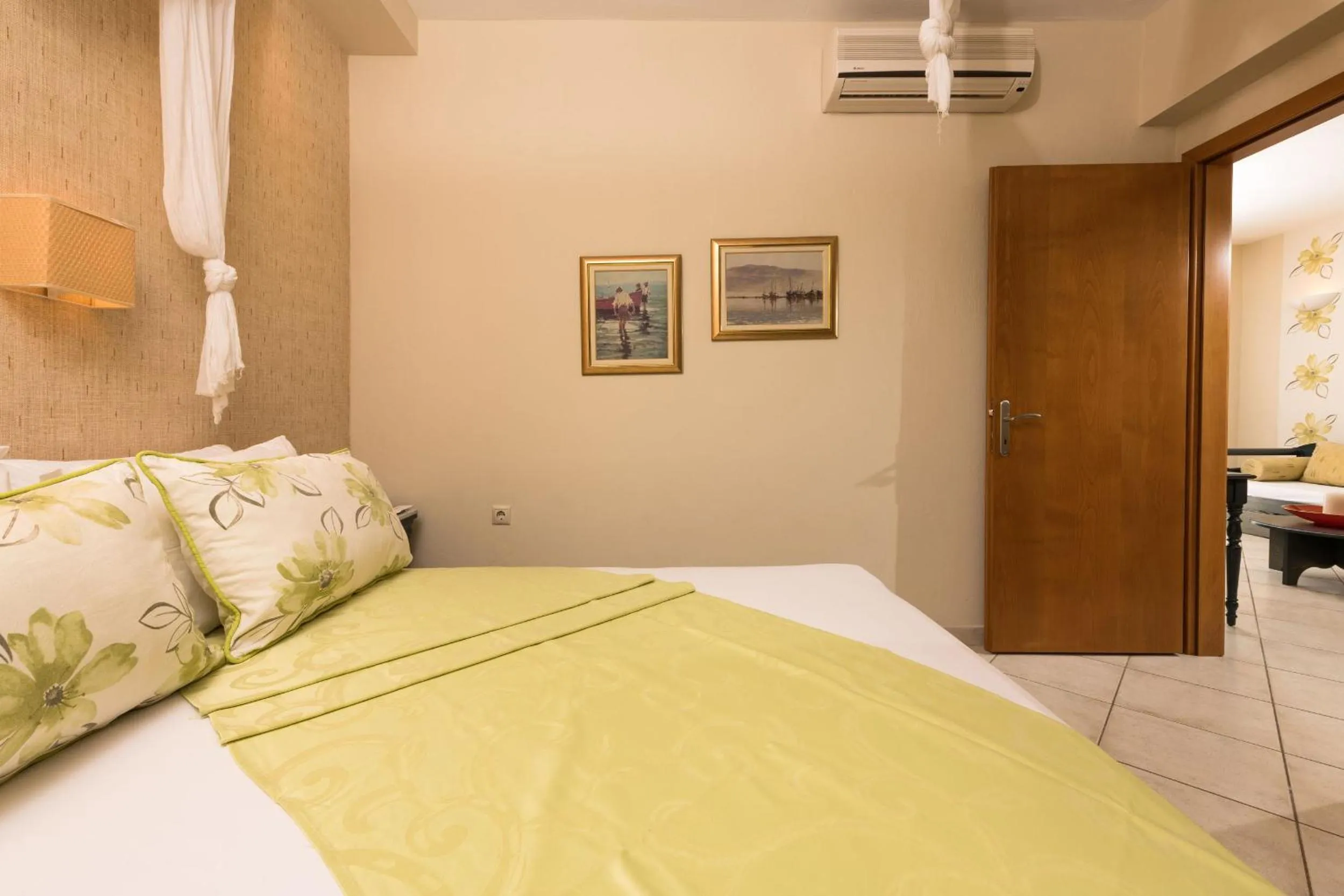 Bed in Louloudis Boutique Hotel