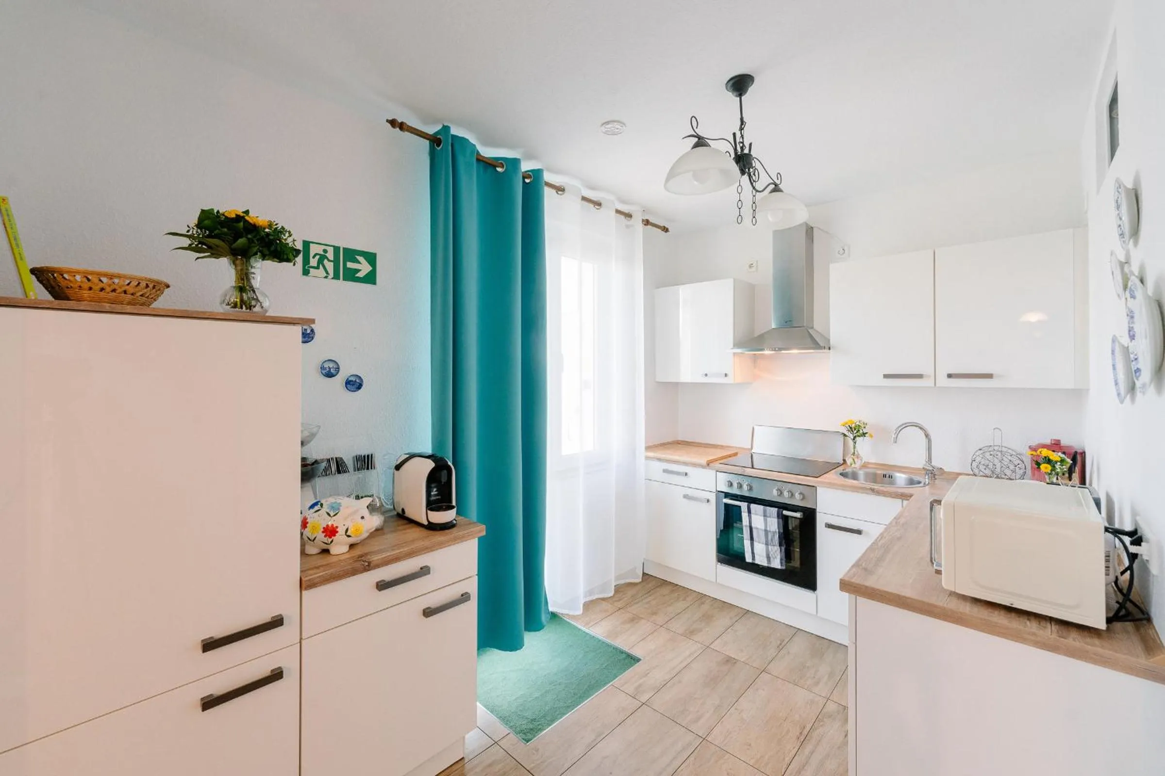 Coffee/tea facilities in GästeHaus am Flughafen Düsseldorf