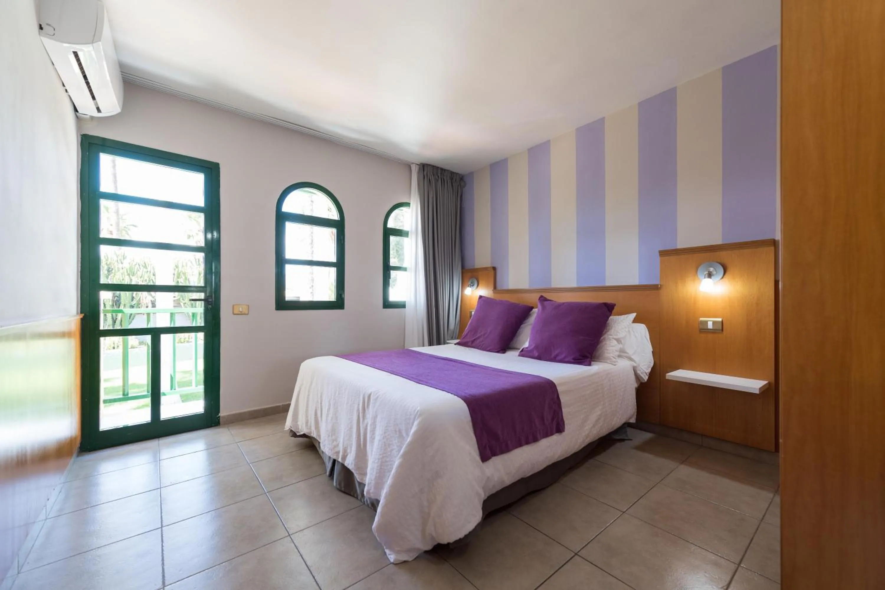 Photo of the whole room, Bed in eó Maspalomas Resort