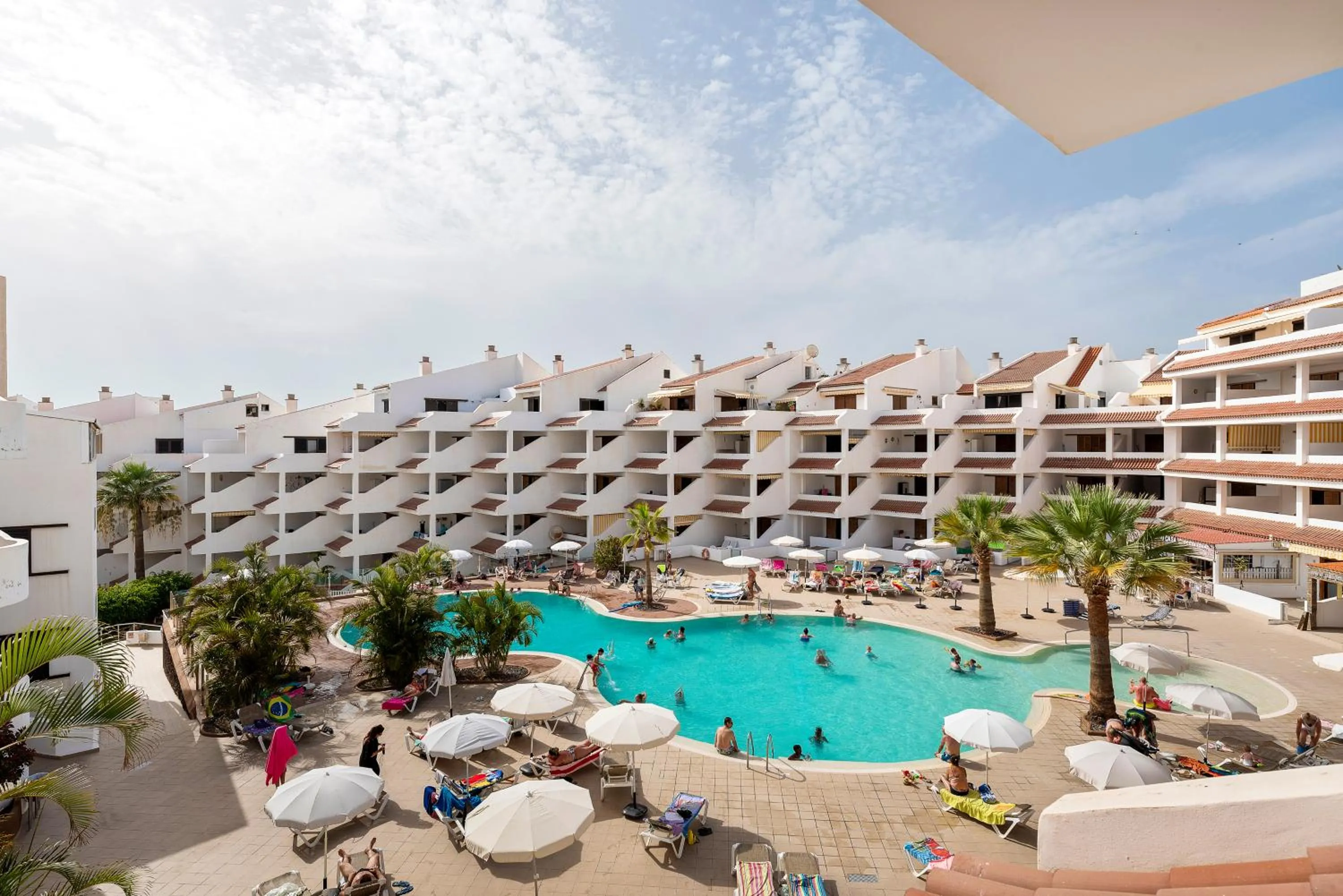 Day in Paloma Beach Apartments