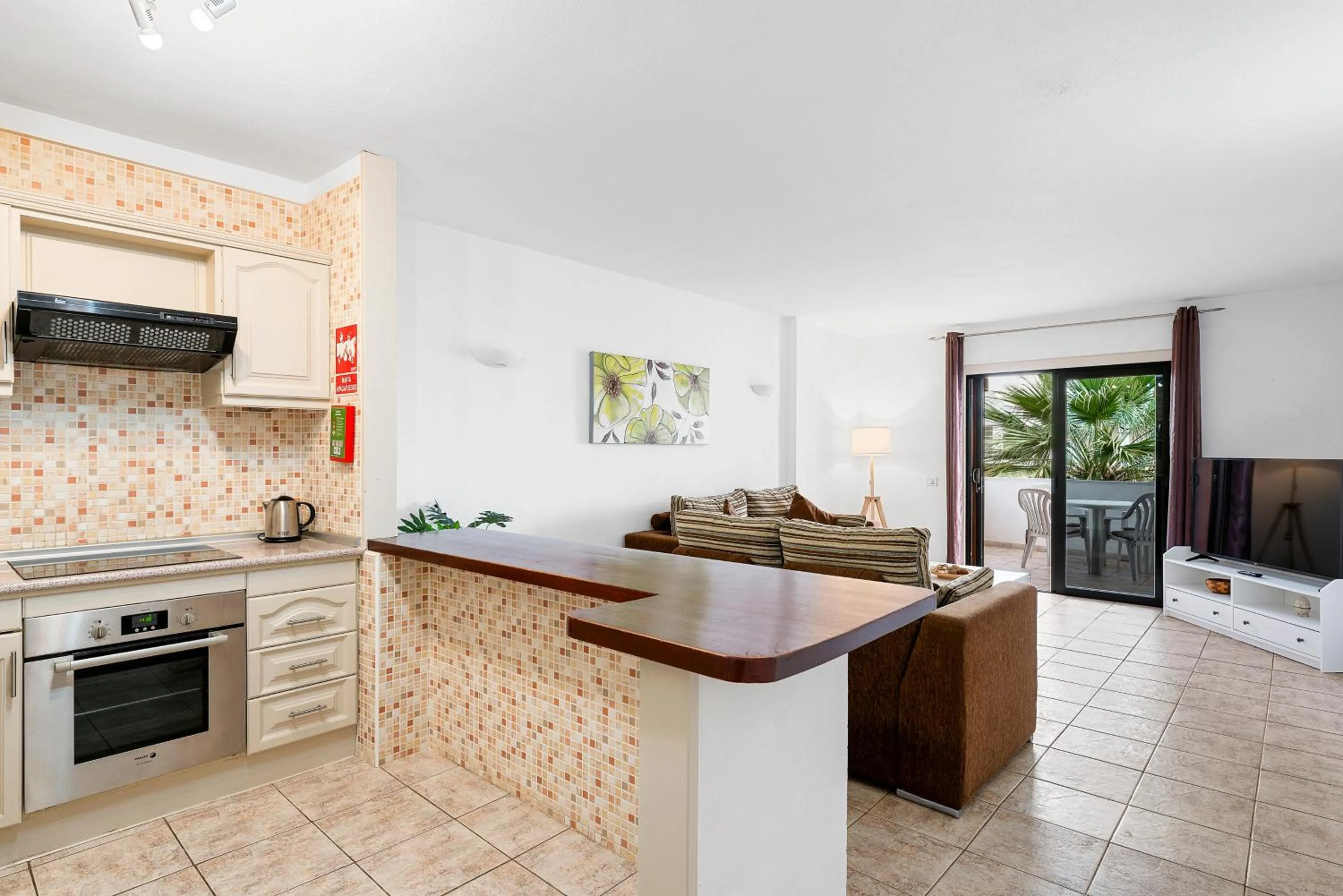 pet friendly in Paloma Beach Apartments